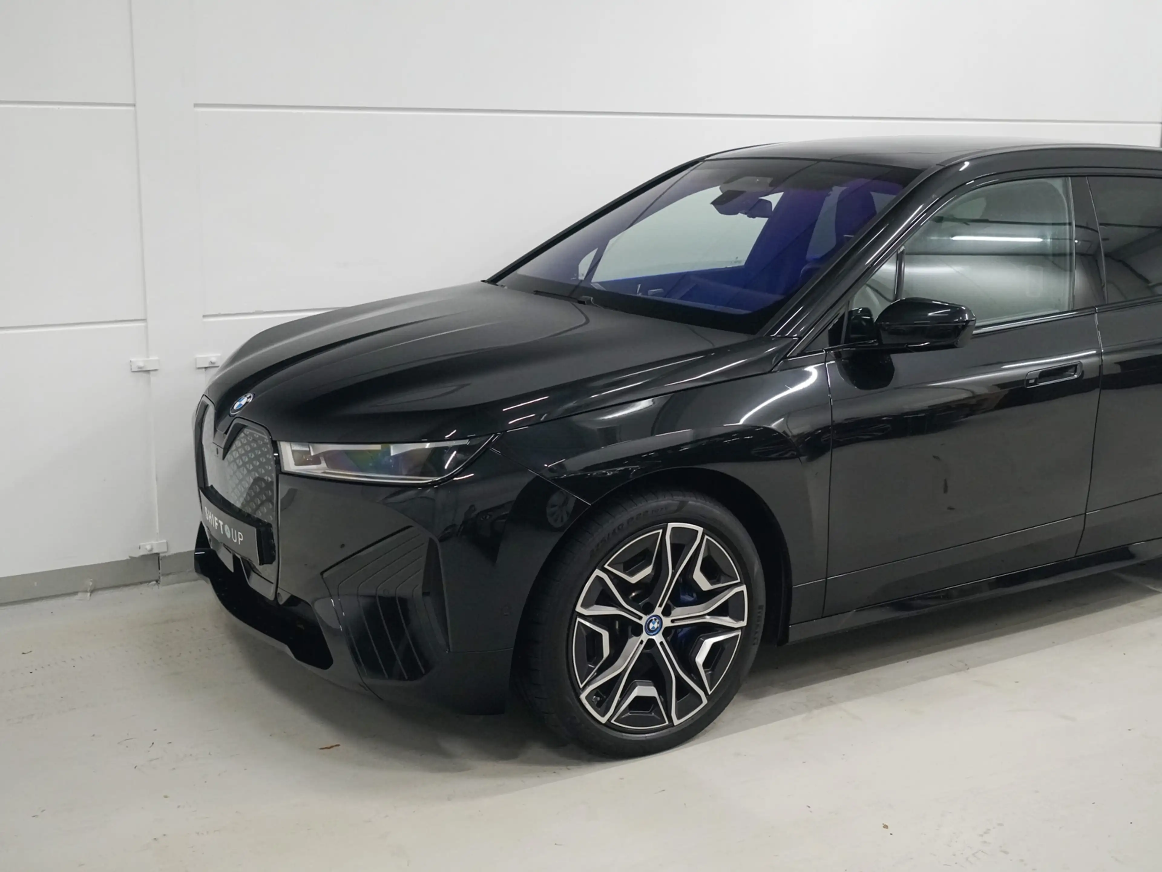 BMW iX xDrive50 112 kWh Skylounge | CoPilot | Stoelventil — photo 38