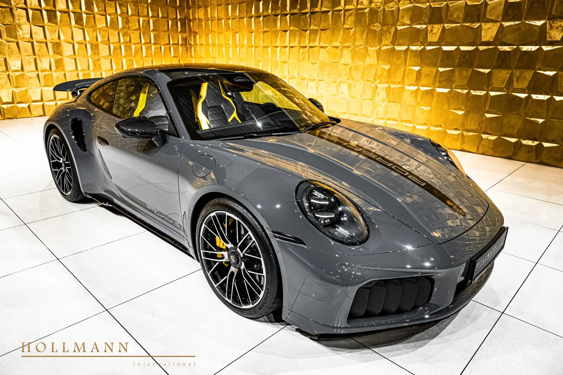 포르쉐 911 Turbo S Coupe 2026 회색 사진 3