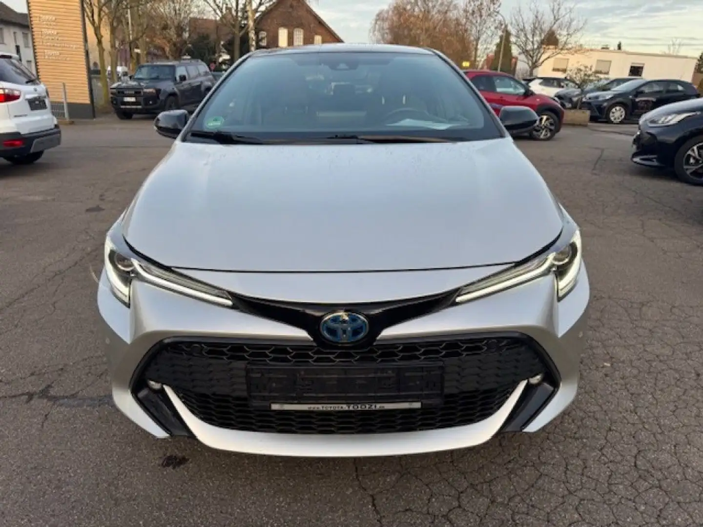 Toyota Corolla 1.8 Hybrid Team D  +Technik + Style Paket Silber - 2
