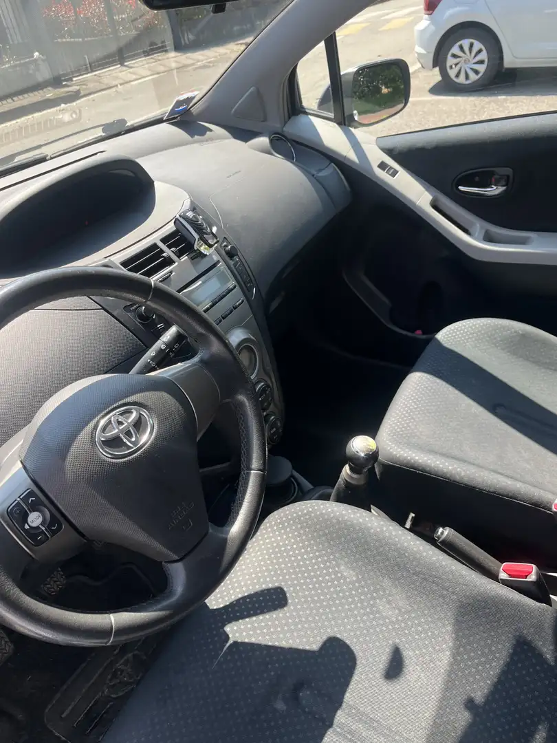 Toyota Yaris 5p 1.0 NEOPATENTATI - 1