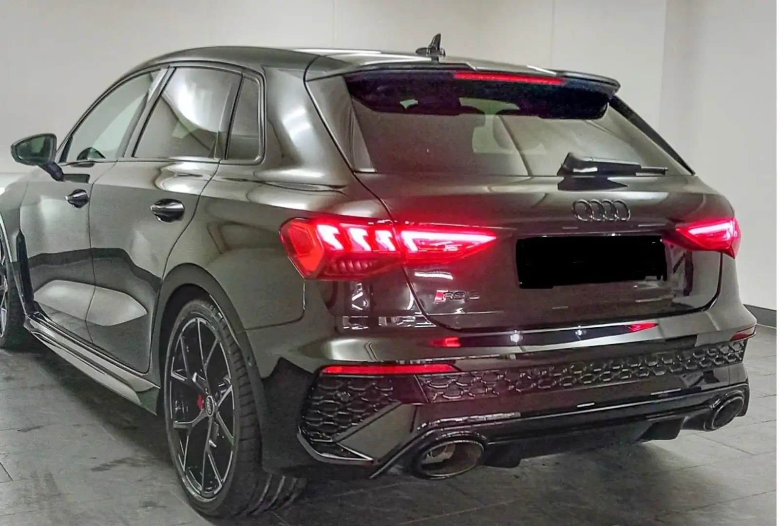 Audi RS3 Sportback quat. 5J Ga. Matrix B&O ACC HUP WR Schwarz - 2