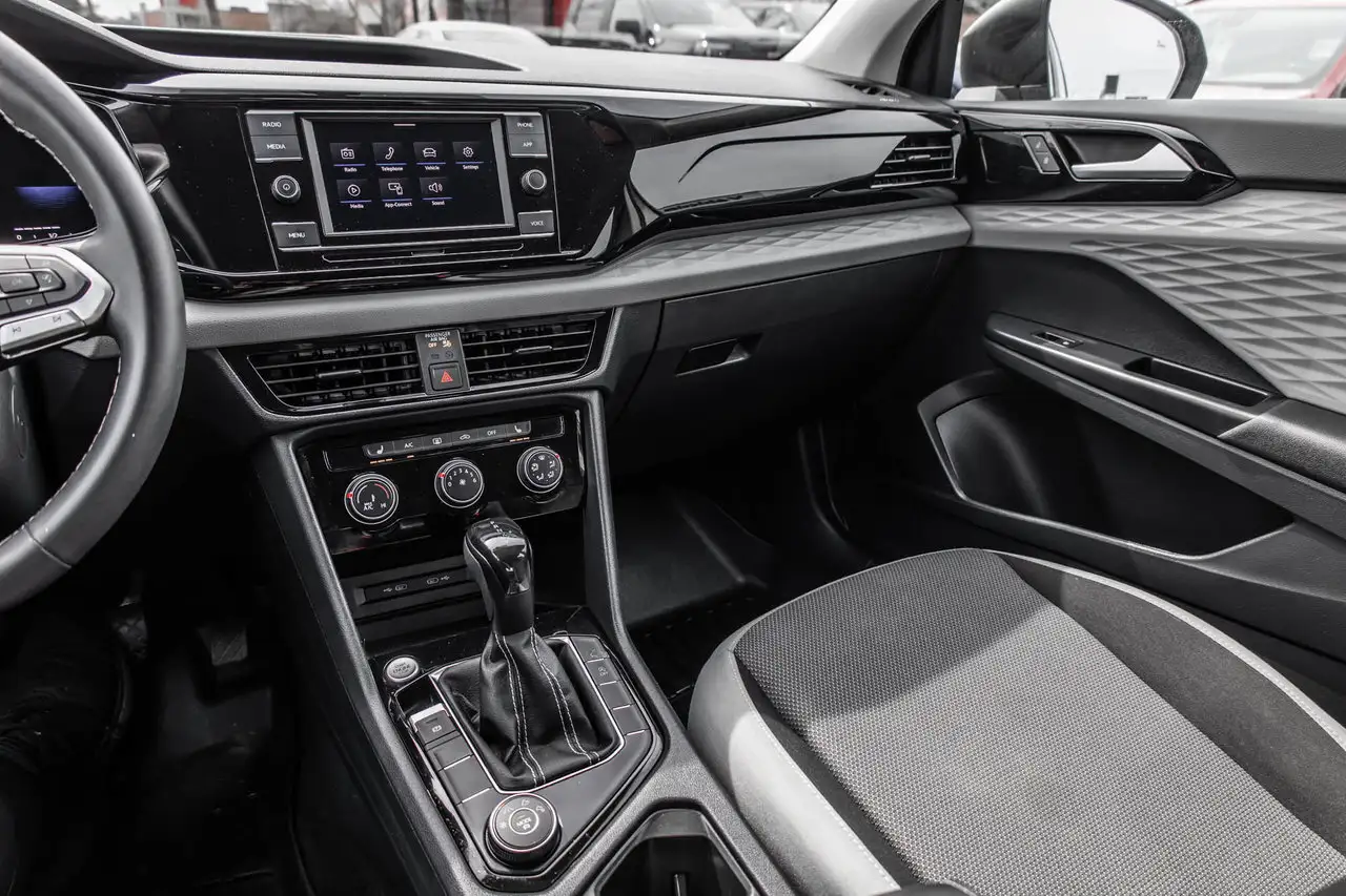 Volkswagen Taos снимка Volkswagen Taos