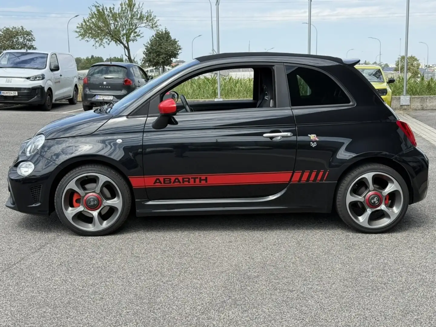 Abarth 595C Abarth 595C Schwarz - 2