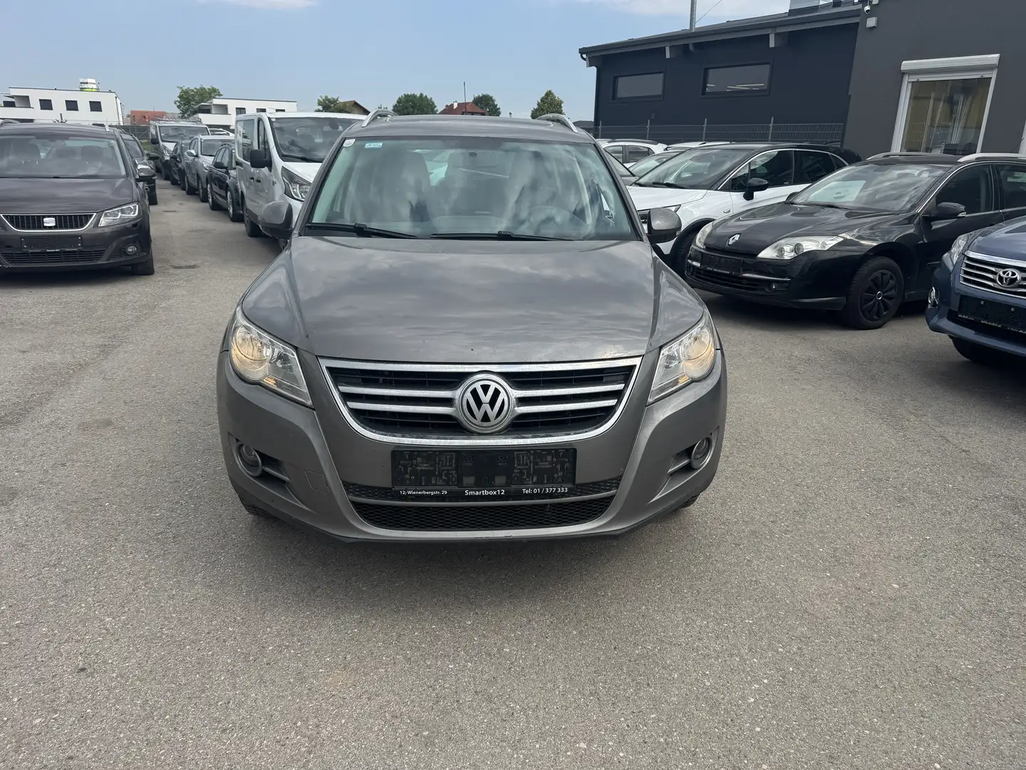 Volkswagen Tiguan Sport Grau - 1
