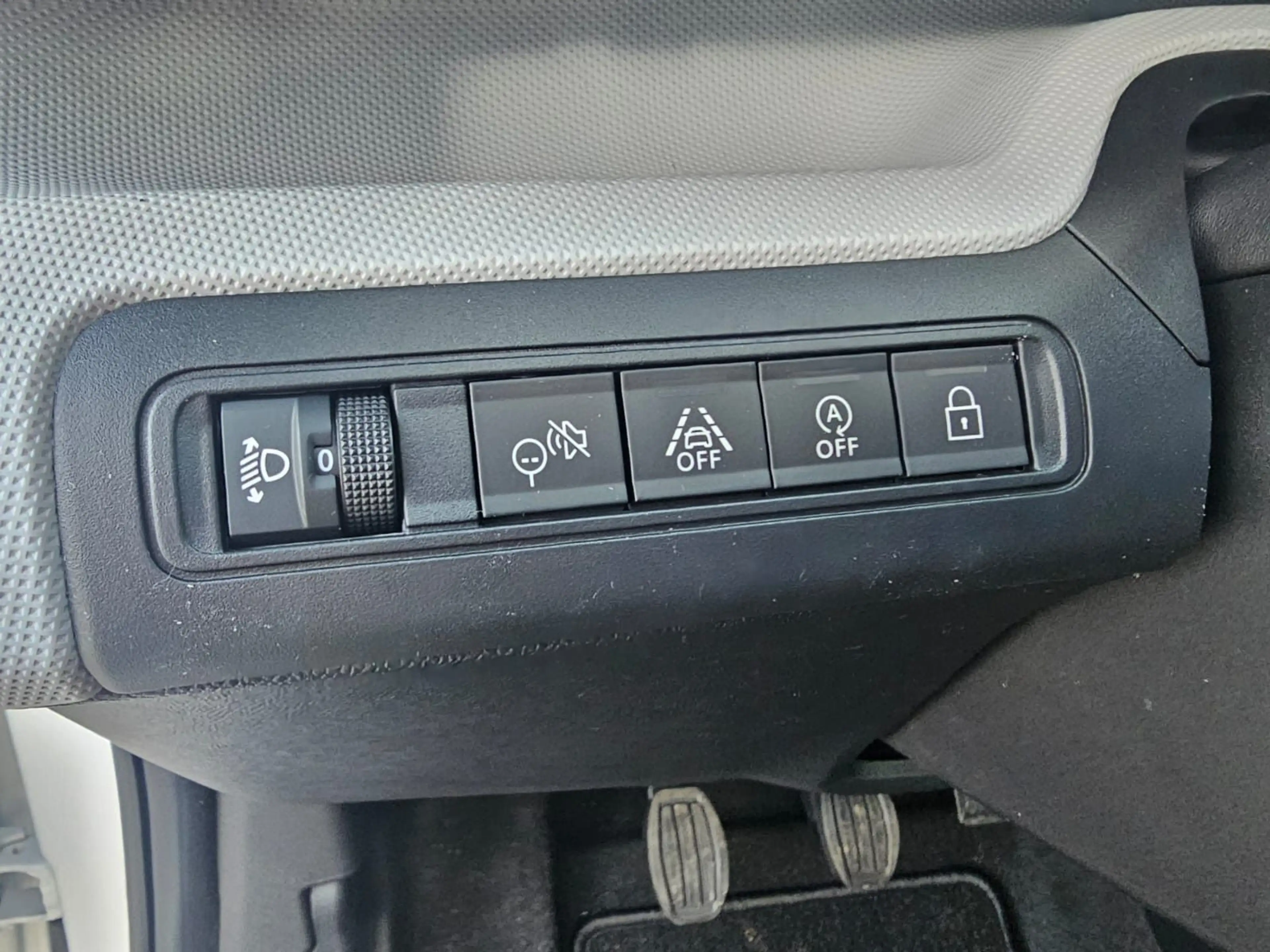 Citroen C3 Aircross Turbo 100 YOU PDC*DACH SCHWARZ*KLIMA — photo 13