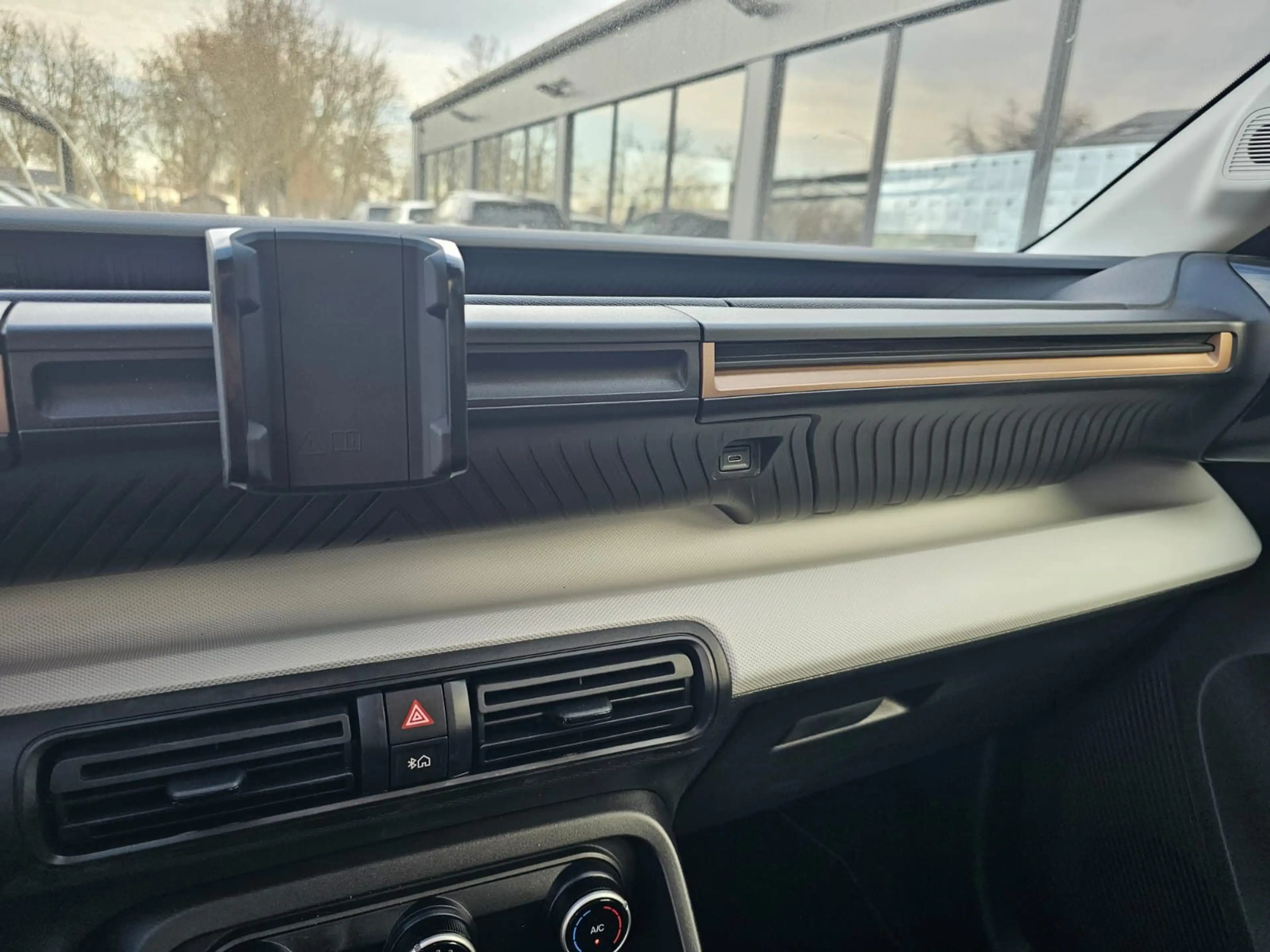 Citroen C3 Aircross Turbo 100 YOU PDC*DACH SCHWARZ*KLIMA — photo 16