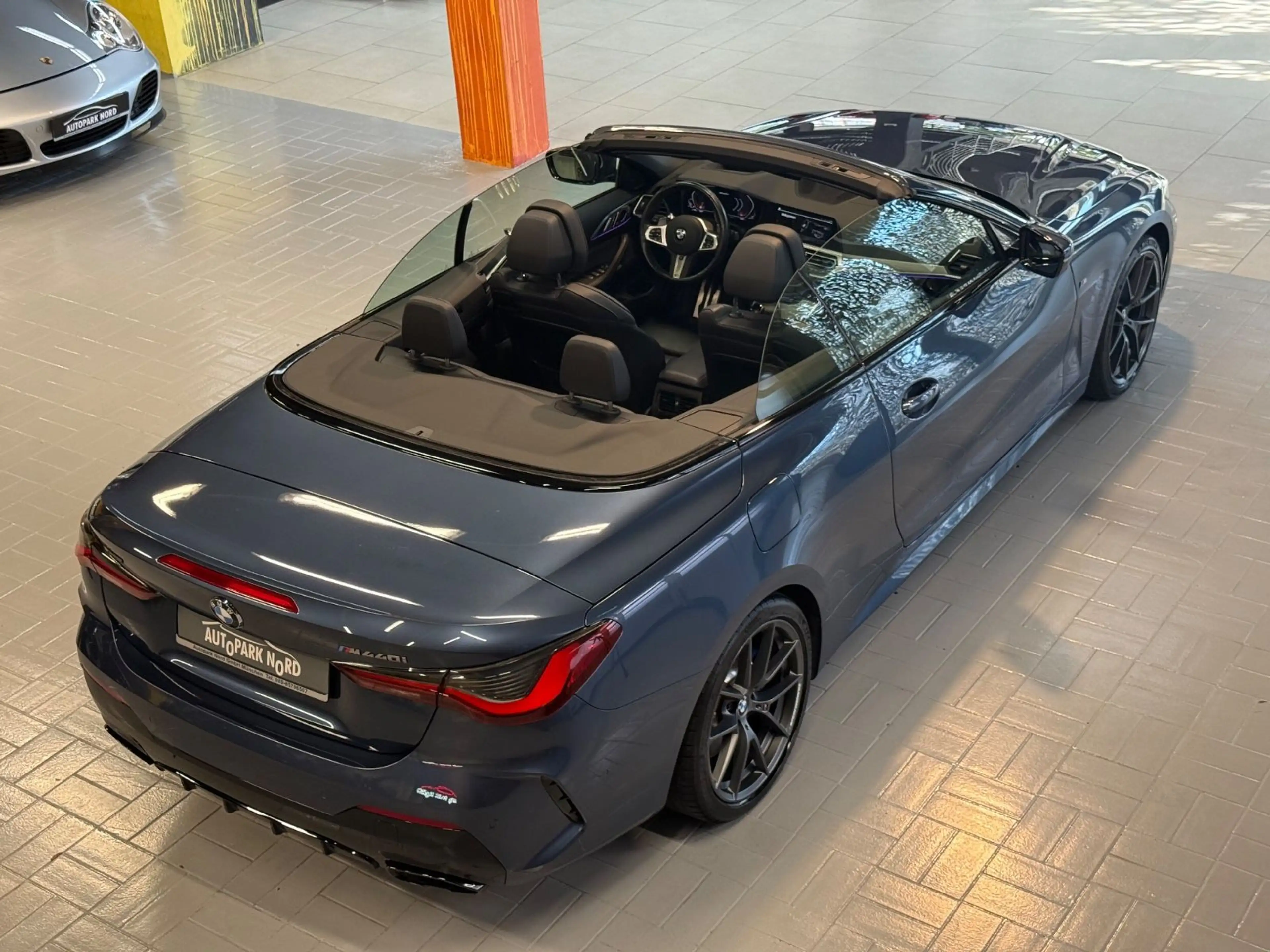 BMW M4 i xD Cabrio LASER~HEADUP~KAMERA~LEDER~ACC — photo 11