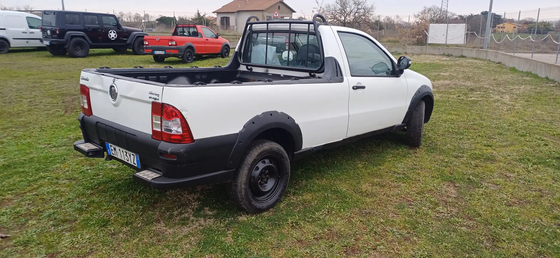 Fiat Strada Bianco - 1