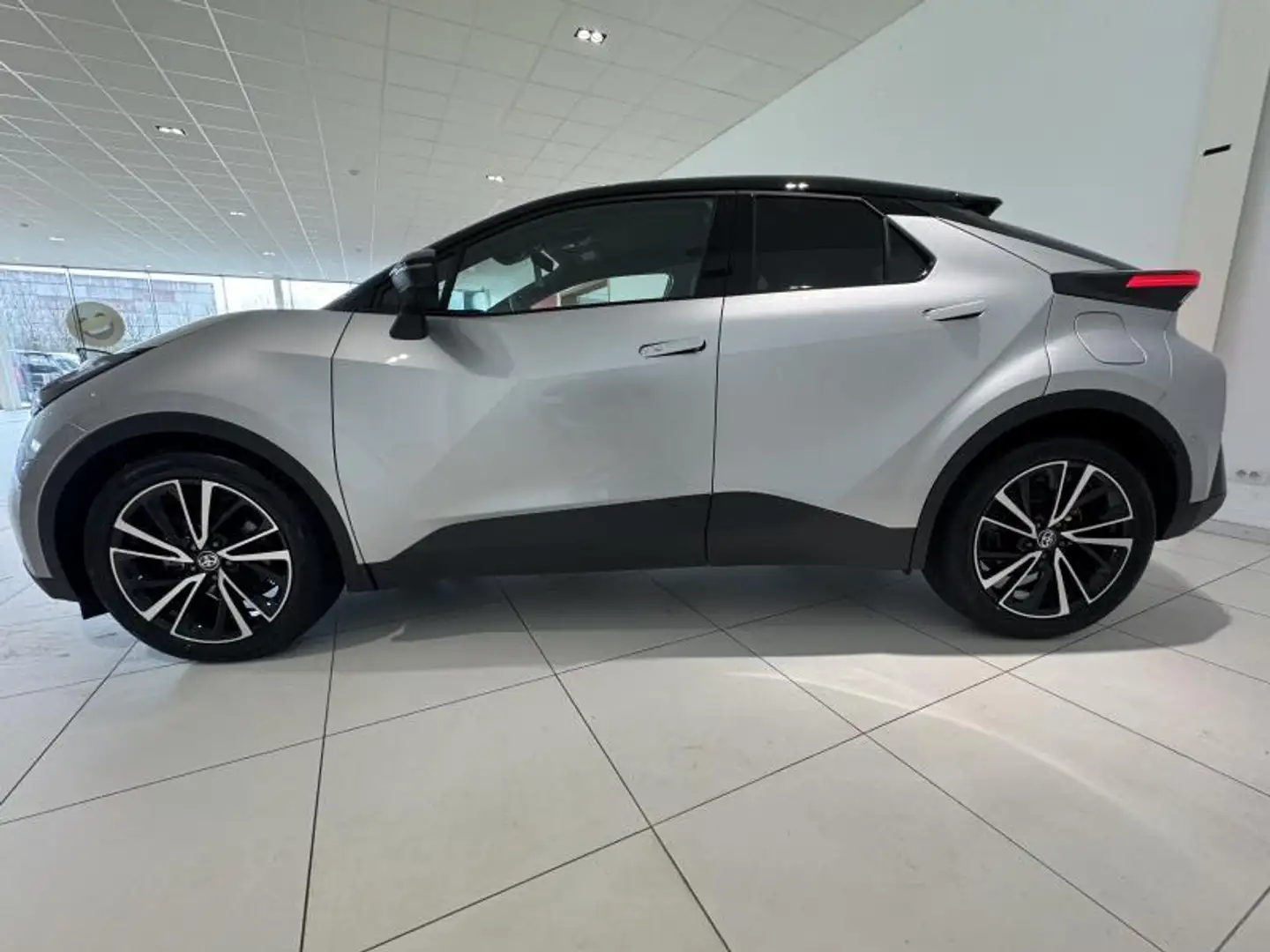 Toyota C-HR 1.8L Hybrid CVT Premium Grijs - 2