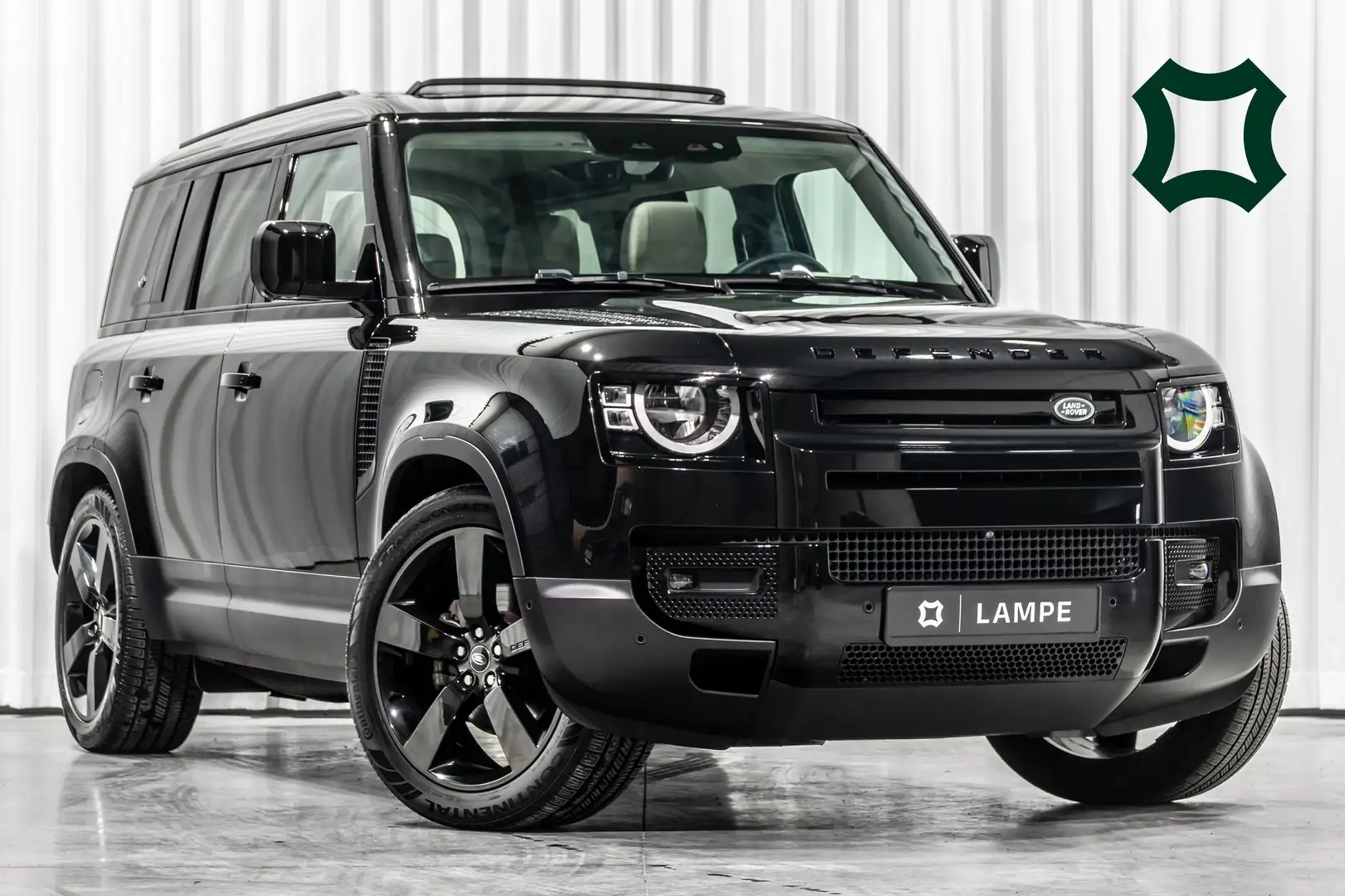 Land Rover Defender 110 D250 S Black Pack Panodak Luchtvering 22-Inch Noir - 1
