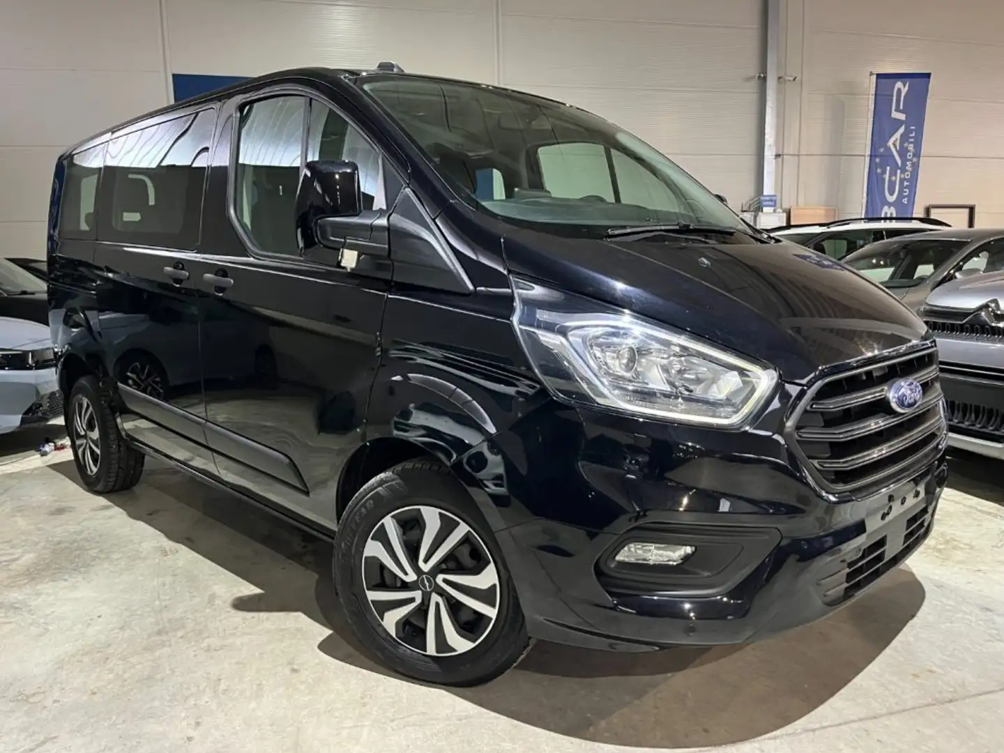 Ford Transit Custom 2.0D 130CV Combi Trend 9 POSTI CAR PLAY/PARK PLUS Noir - 2
