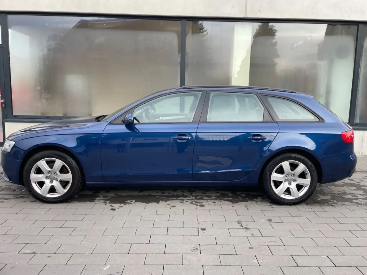 Audi A4 Avant quattro Aut Bi Xenon Sportsitze Keyless Blau - 2