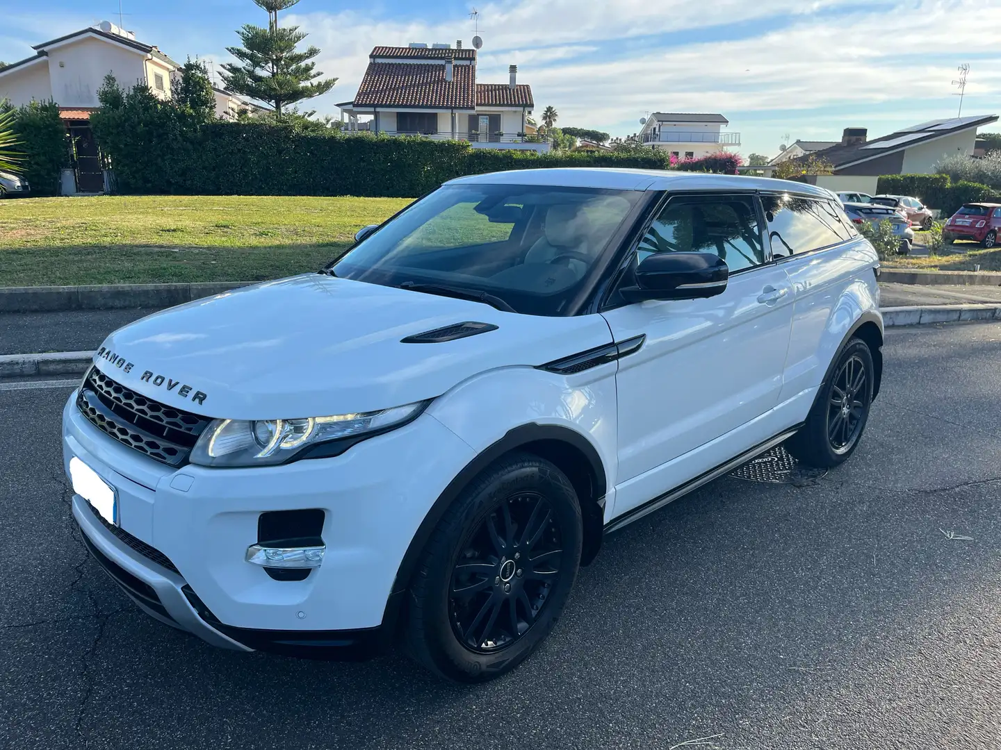 Land Rover Range Rover Evoque Coupe’ 2.2 Dynamic 190cv Autom.da Vetrina Tasso 0 Bianco - 1