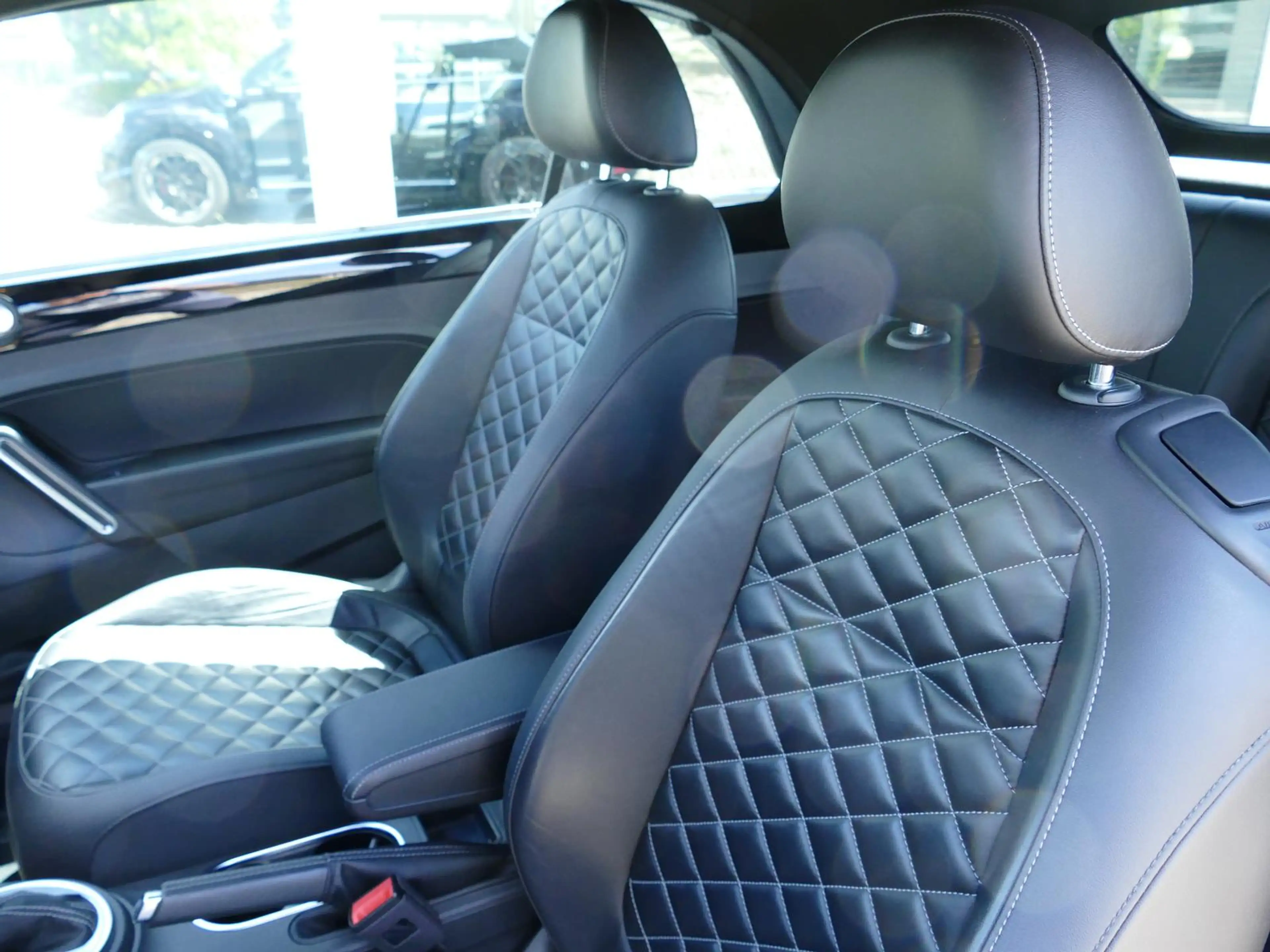 Volkswagen Beetle Cabrio R-Line Exclusive black ABT 19" — photo 15