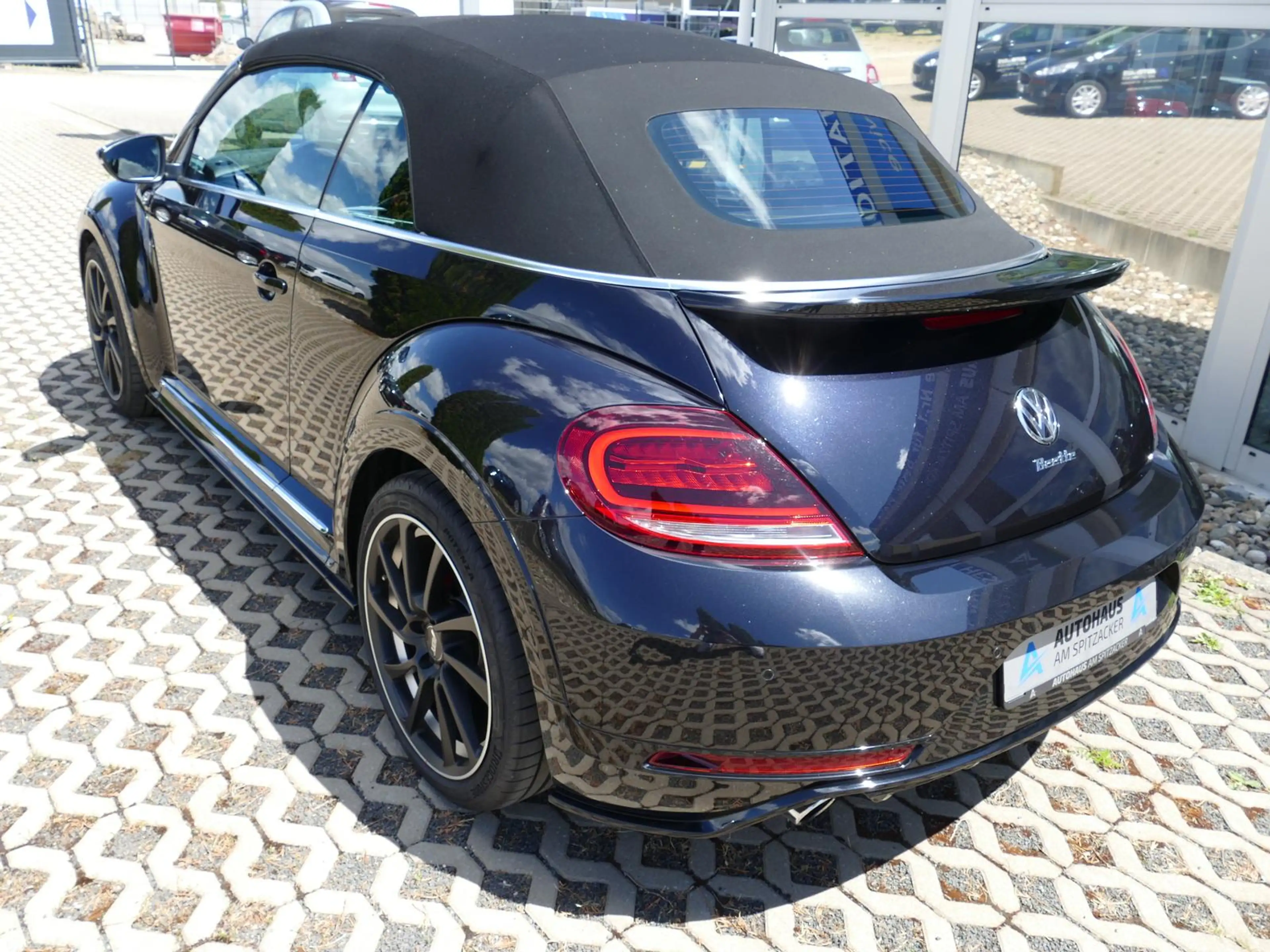 Volkswagen Beetle Cabrio R-Line Exclusive black ABT 19" — photo 4