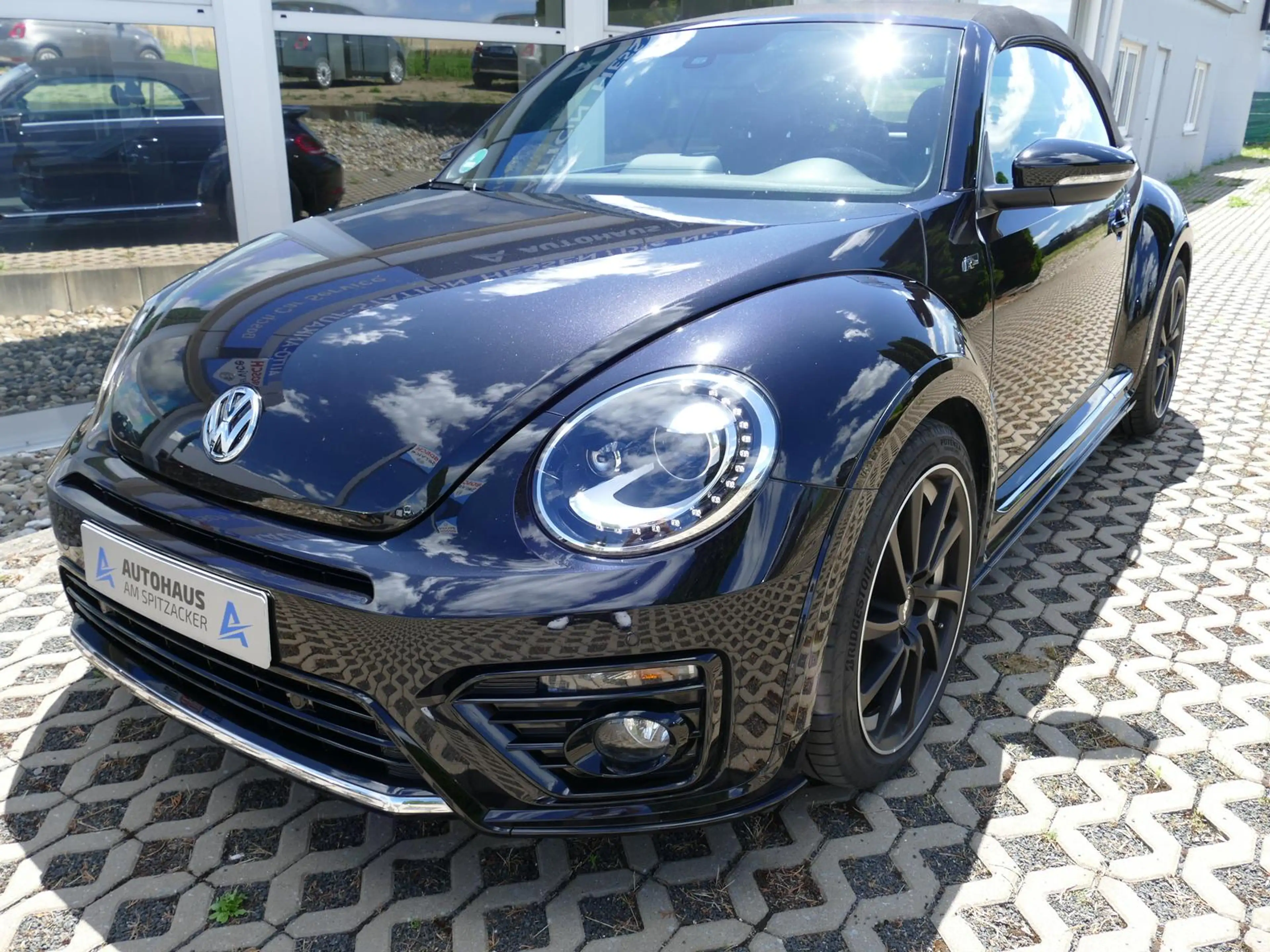 Volkswagen Beetle Cabrio R-Line Exclusive black ABT 19" — photo 2