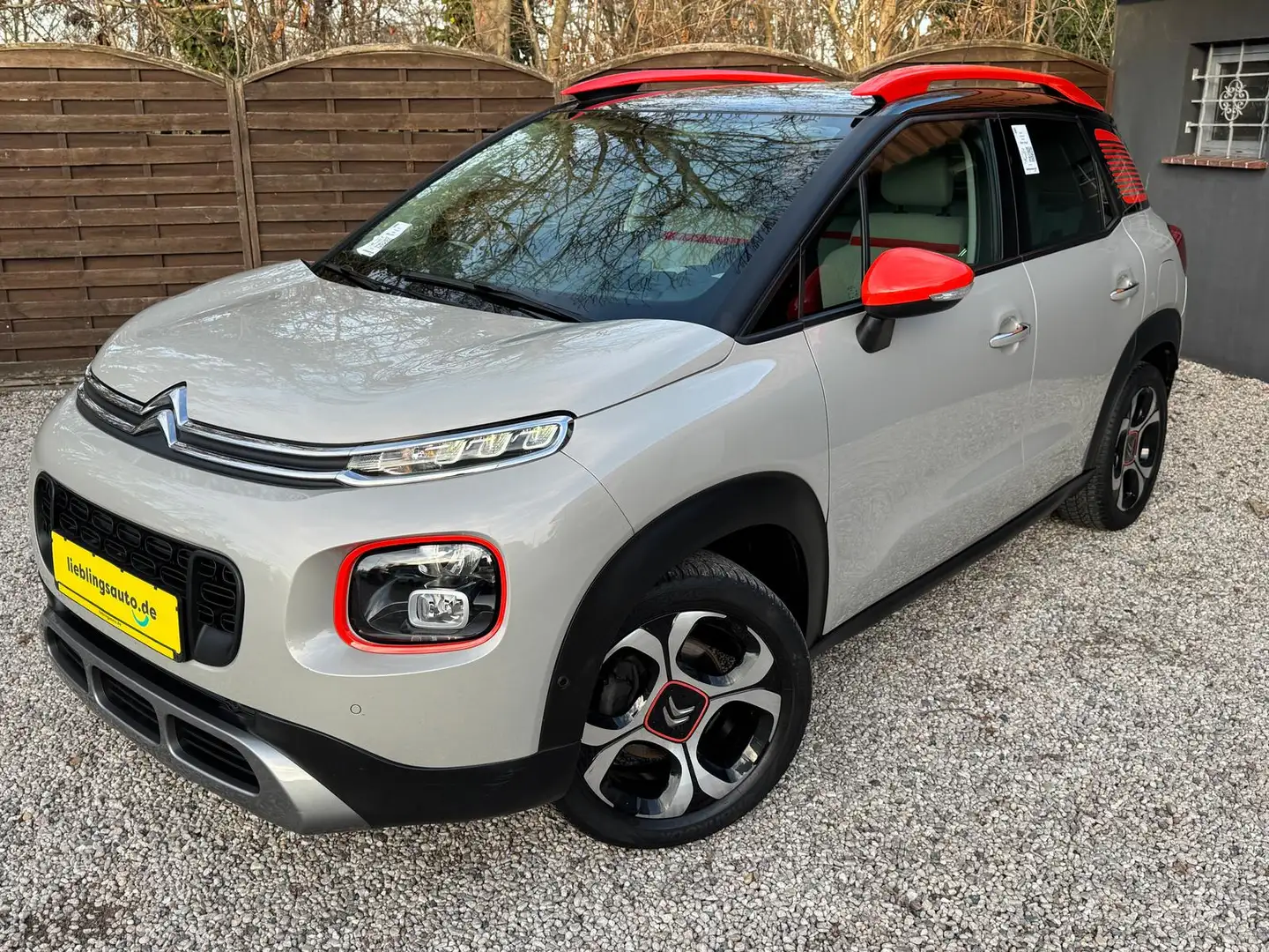 Citroen C3 Aircross 1.2 PureTech Shine Navi Tempomat PDC - 1