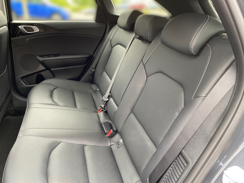 Kia Ceed SW / cee'd SW Platinum 1.6 PHEV Panodach *VOLLAUSSTATTUNG* Leder — photo 13