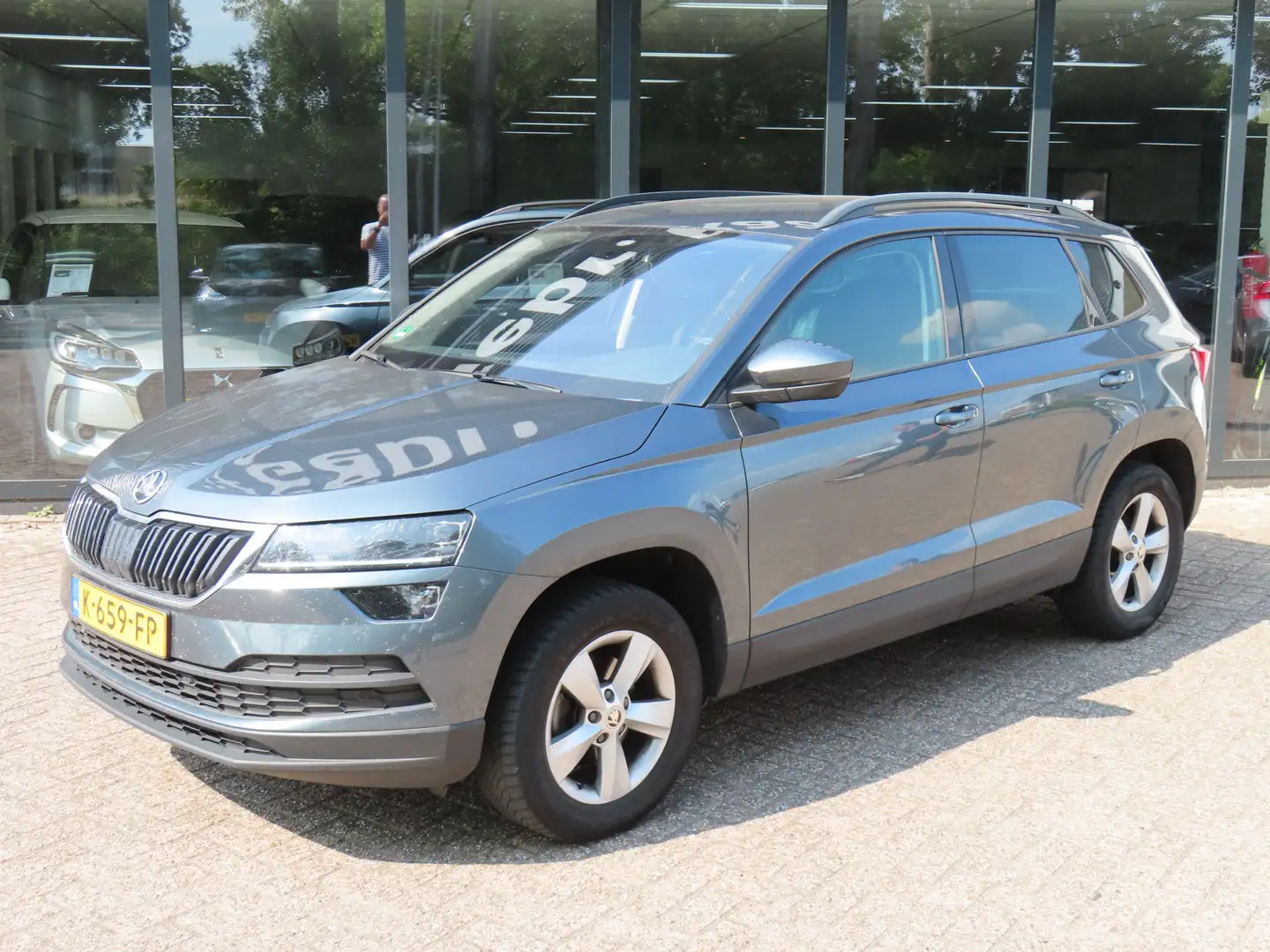 Skoda Karoq 1.5 TSI ACT Business Edition*ACC*LED*Navi*EXPORTPR Grijs - 2