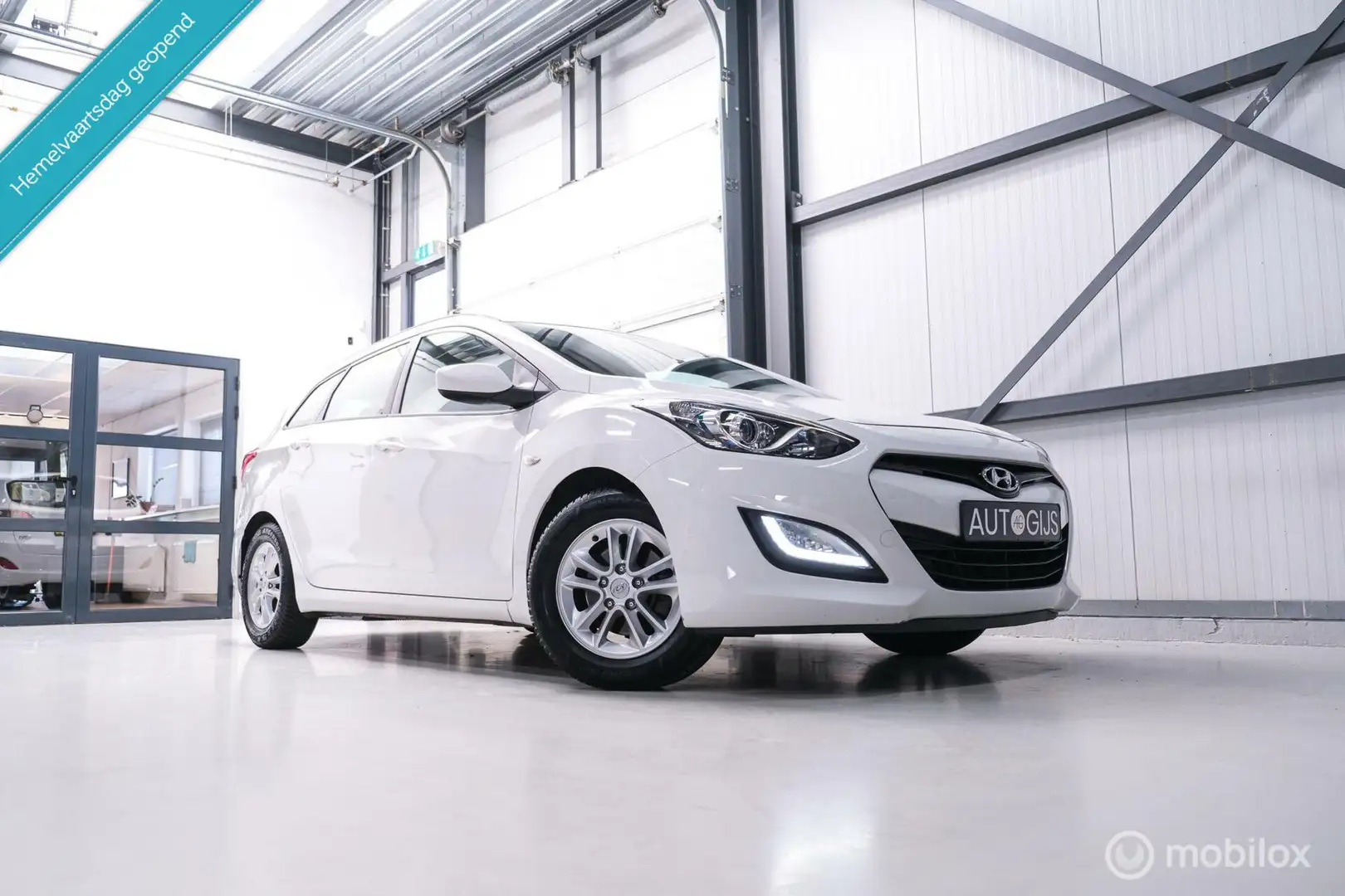 Hyundai i30 Wagon 1.6 GDI 120 pk | Trekhaak | Clima | Cruise | Weiß - 1