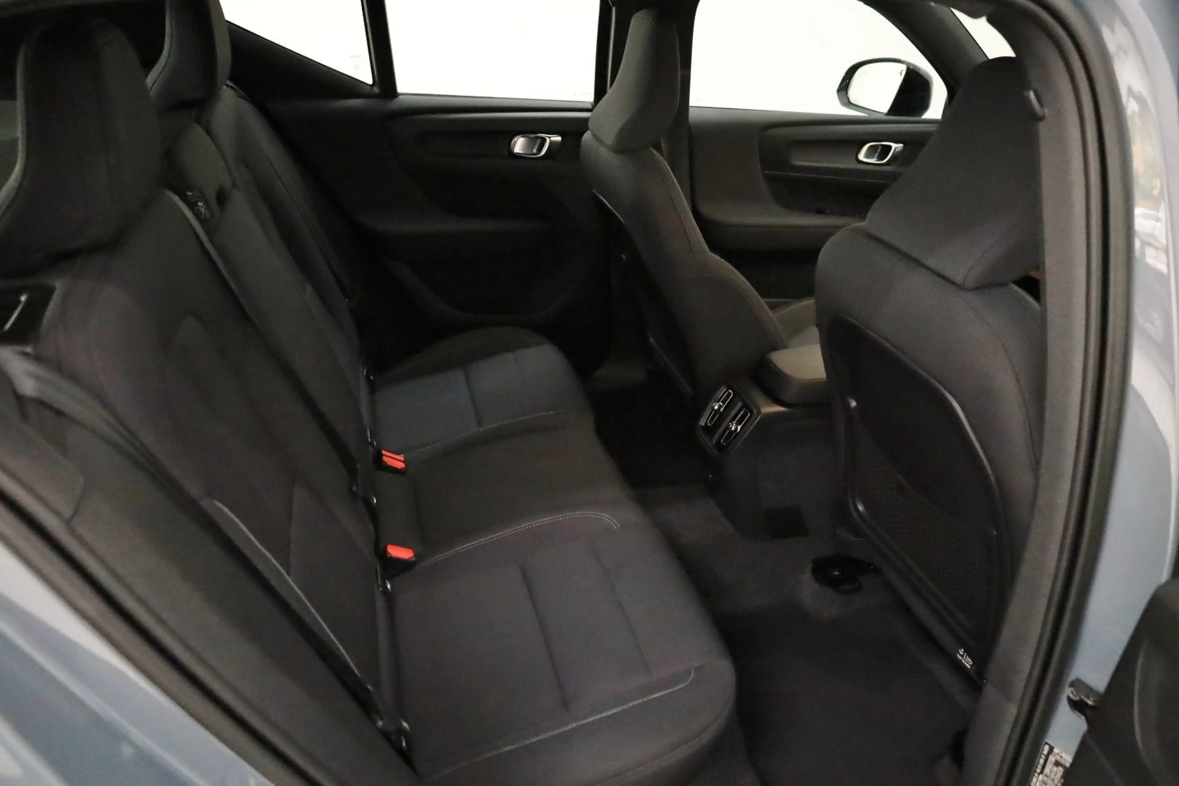 Volvo XC40 Plus Recharge Navi,SH,StandHZ,Kamera,ACC — photo 6