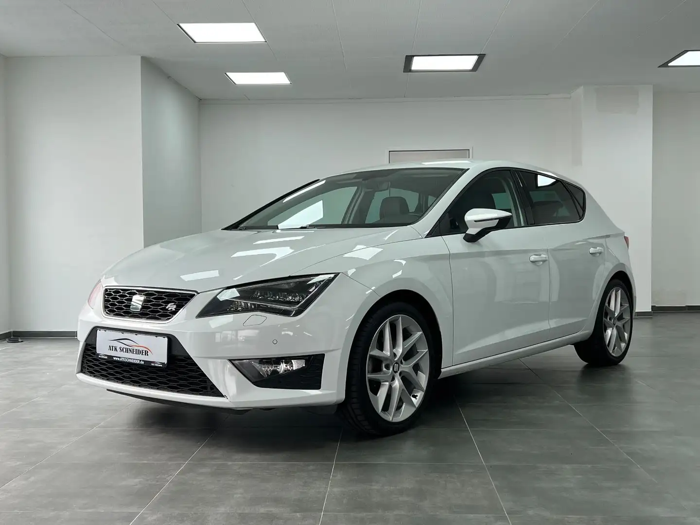 SEAT Leon FR/PDC/NAVI/SHZ/TEMP/LED/MFL/SPORT Weiß - 2
