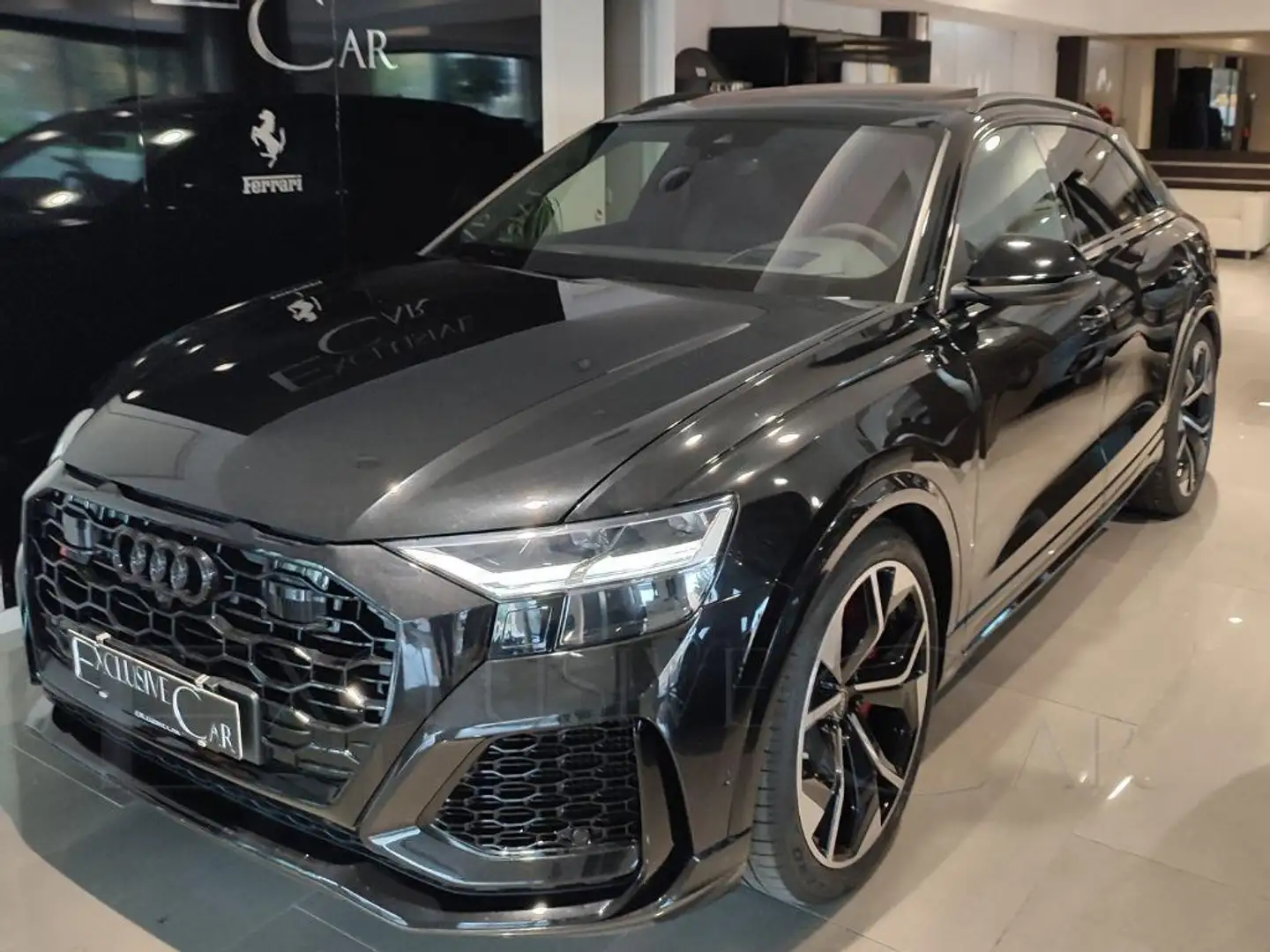 Audi Q8 RS  TFSI V8 quattro tiptronic Zwart - 1