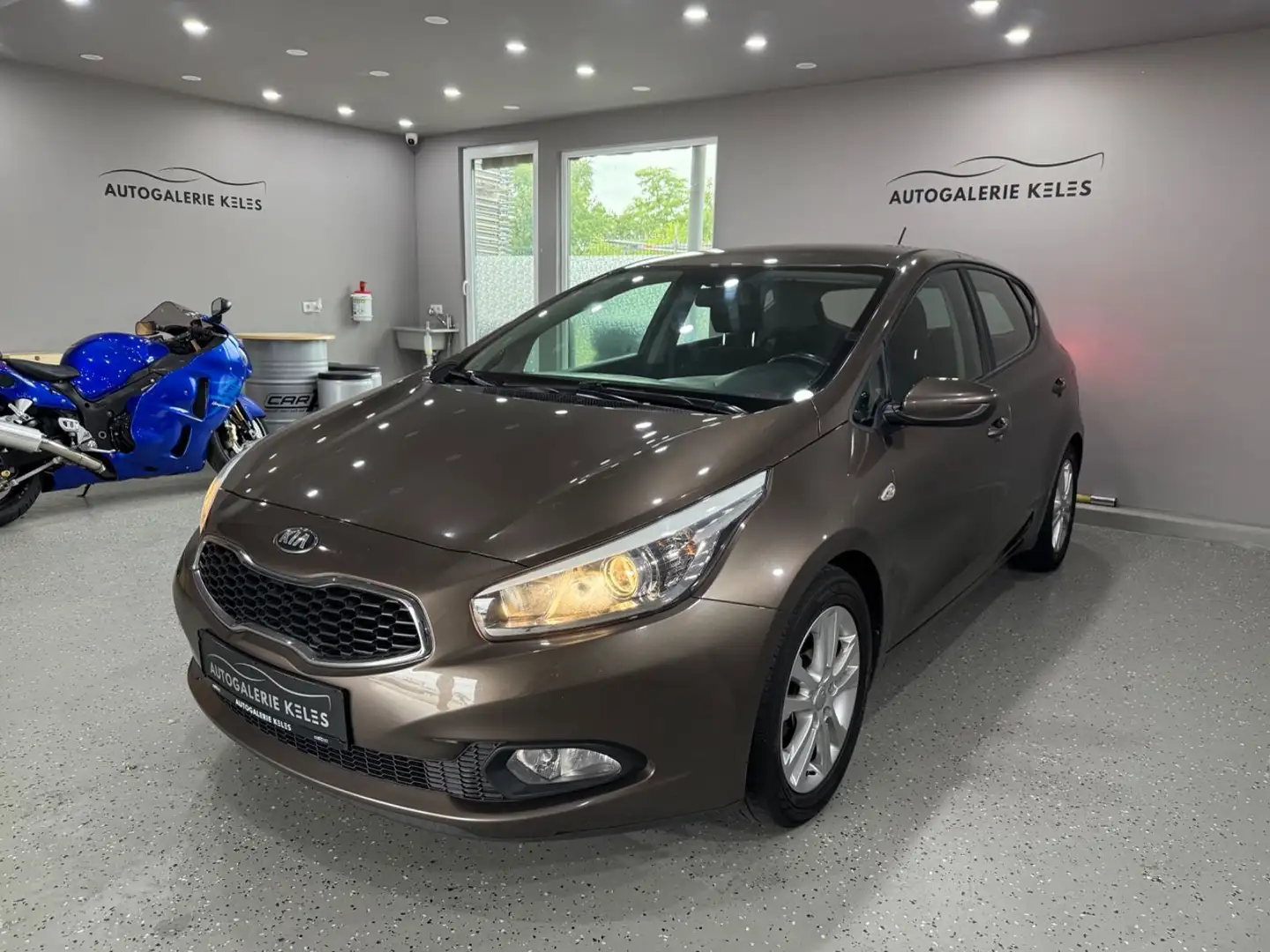 Kia Ceed / cee'd Edition 7 KLIMA*SHZ*EURO5 Braun - 2