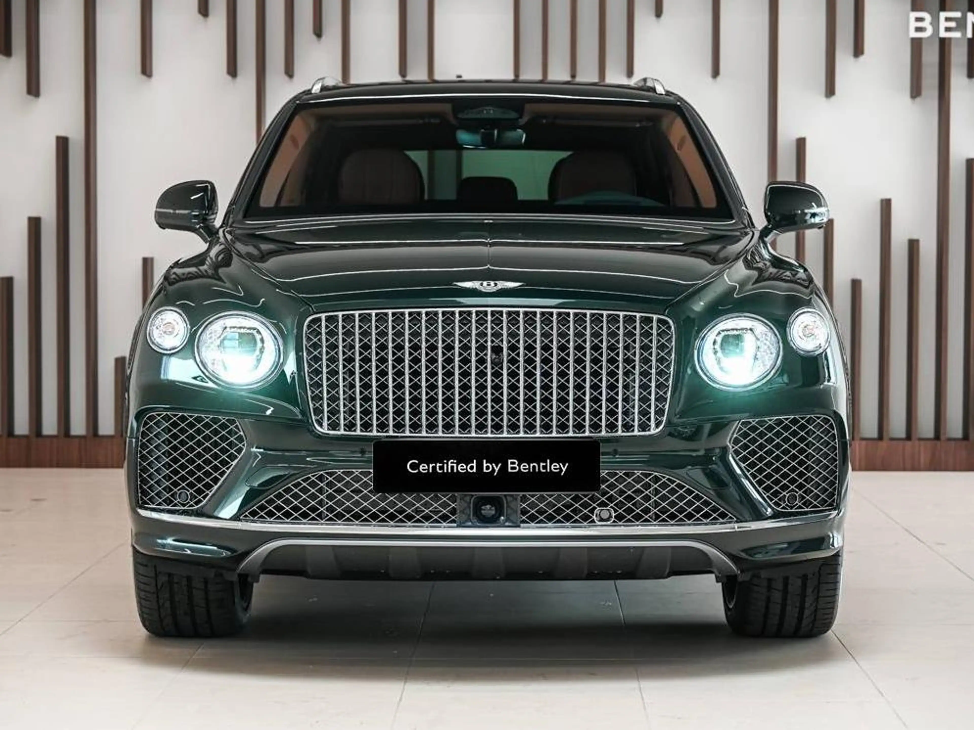 Bentley Bentayga Bentayga 4.0 Twin Turbo V8 Atelier Edition — photo 2