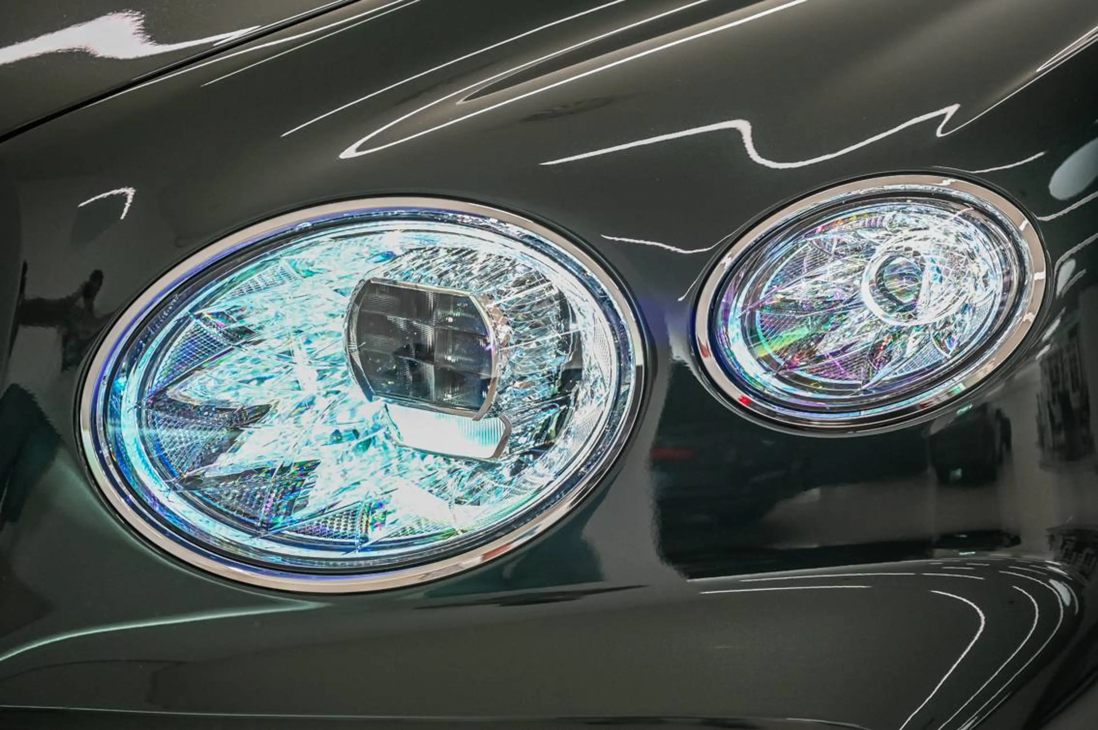 Bentley Bentayga Bentayga 4.0 Twin Turbo V8 Atelier Edition — photo 11