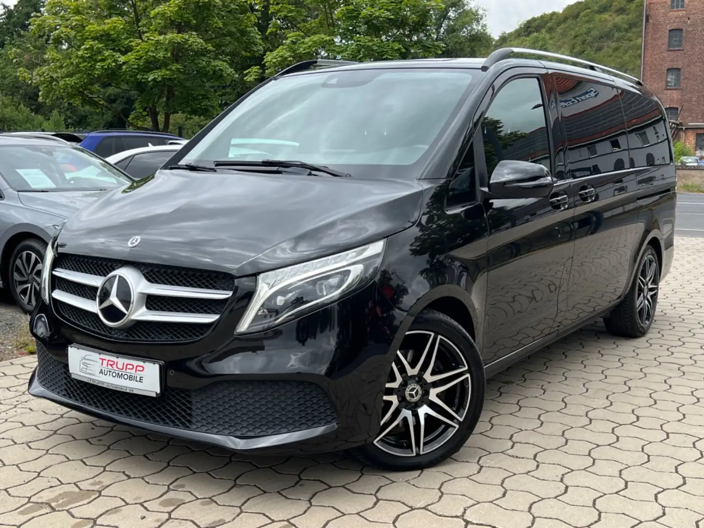 Mercedes-Benz V 250 d Edition Lang AMG/LED/Burmester/R-Kam/AHK Schwarz - 1