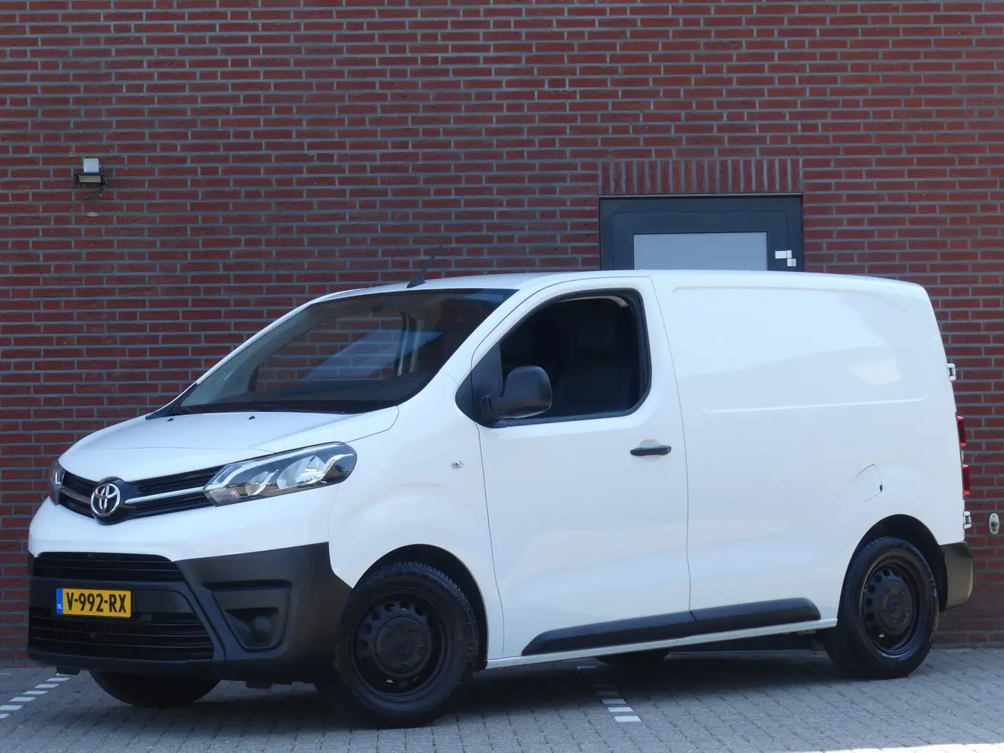 toyota proace