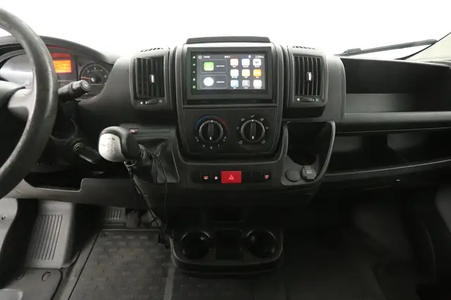 Peugeot Boxer view 11