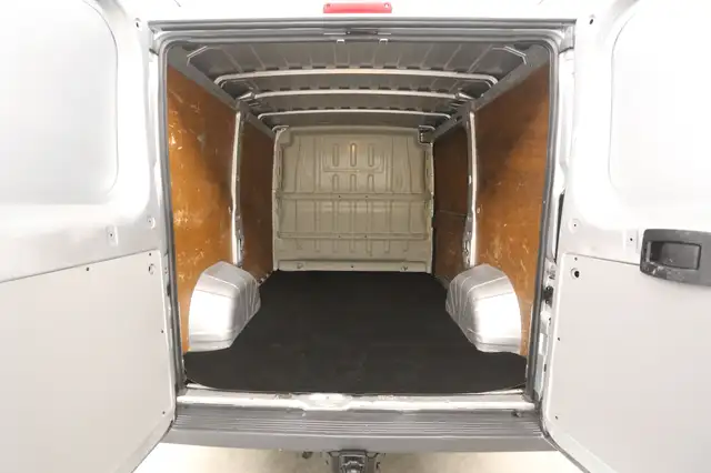 Peugeot Boxer view 4