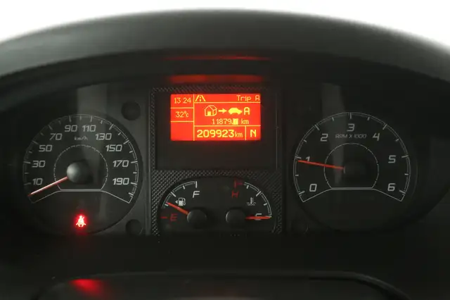 Peugeot Boxer view 13