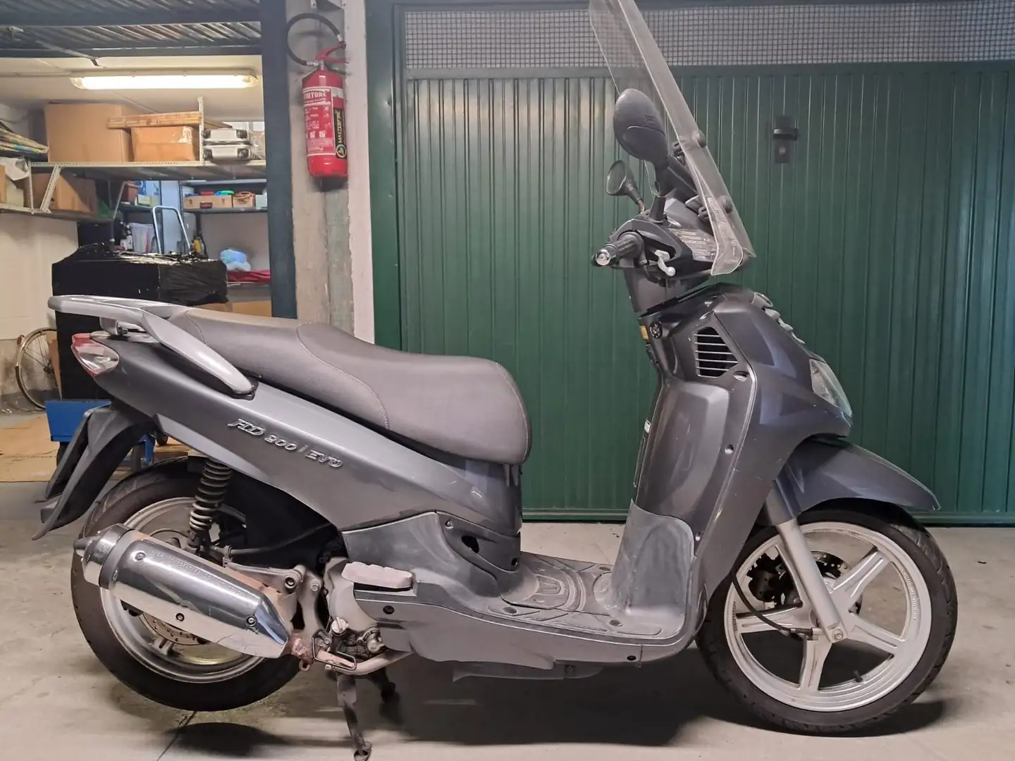 SYM HD 200 EVO i Gris - 1