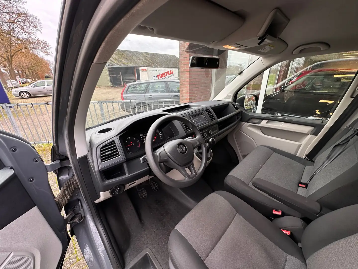 Volkswagen Transporter 2.0 TDI Apple Carplay Achteruitrij Camera Trekhaak - 2