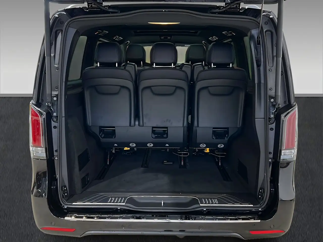 Mercedes-Benz V 300 4M d AVANTGARDE lang AMG+Pano+Burme+AHK 6