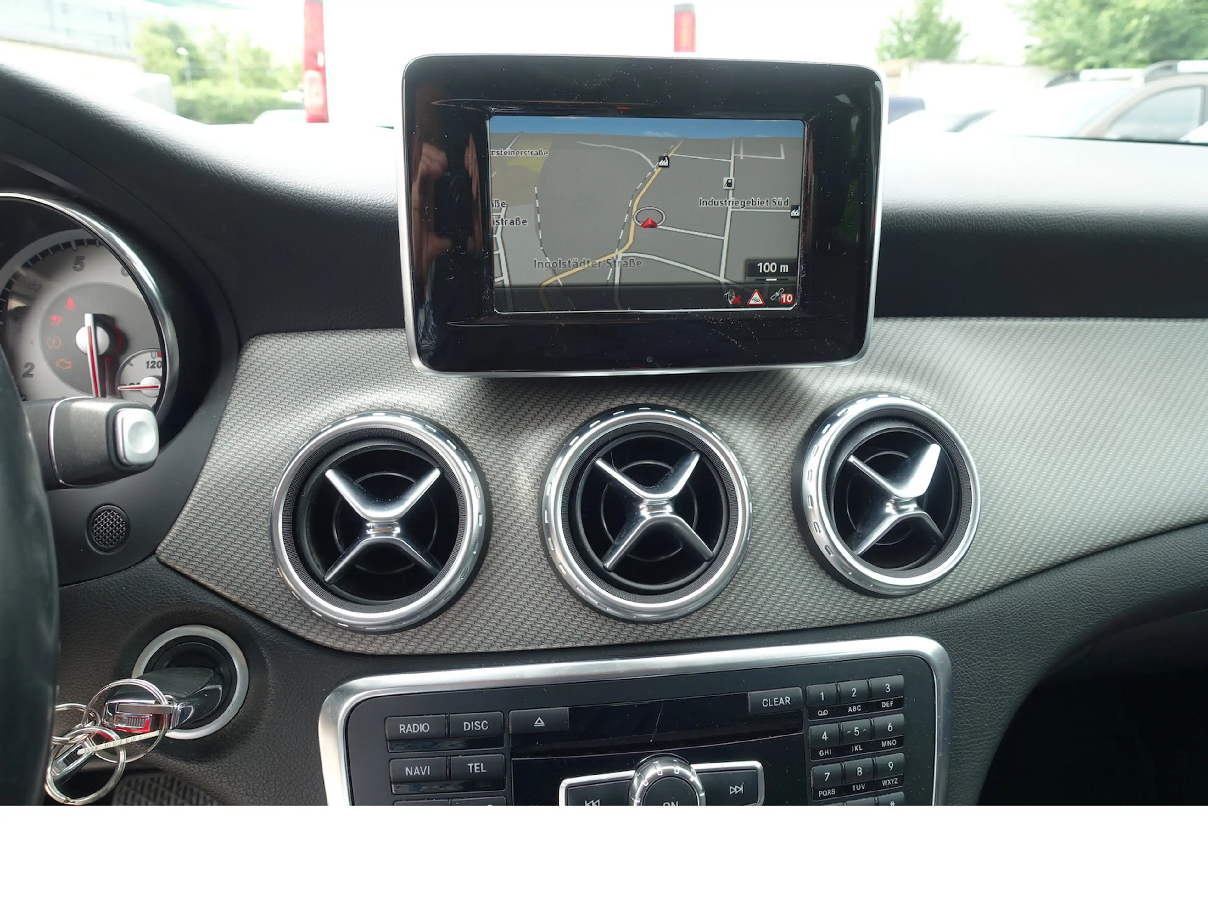 Mercedes-Benz GLA 200 Navi Kamera PDC 8x Alu el. Heckklappe — photo 12