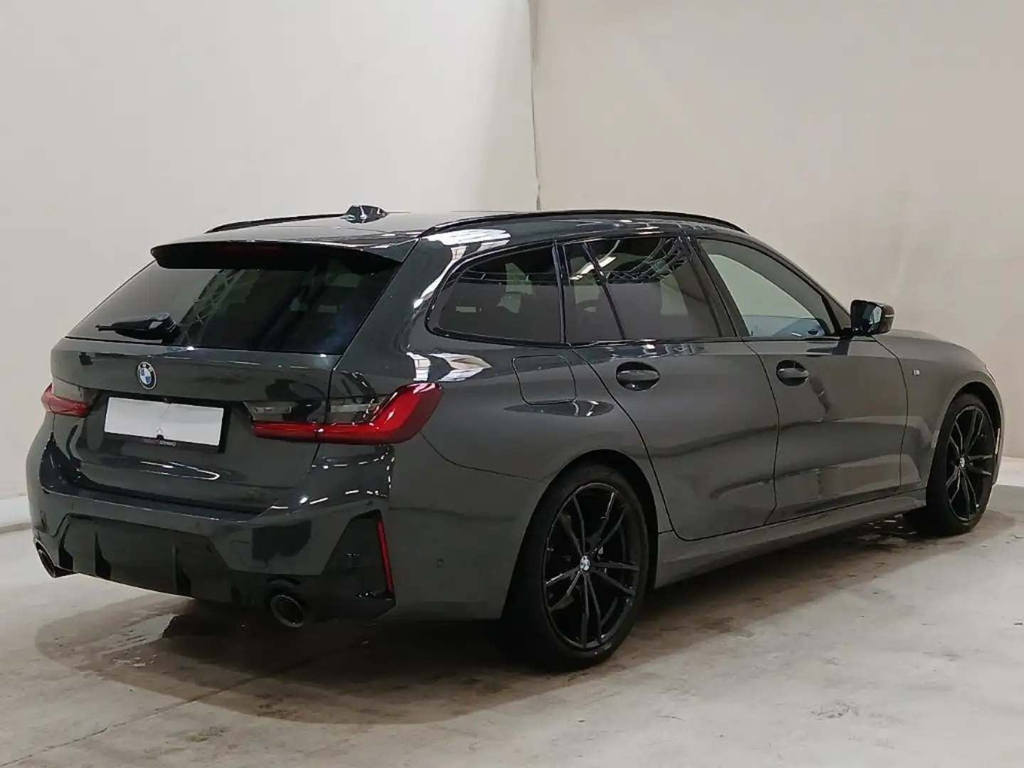 BMW 320 d xDrive M Sport ACC/ADPTLED/PANO/STNDHZNG/H&K Grau - 2