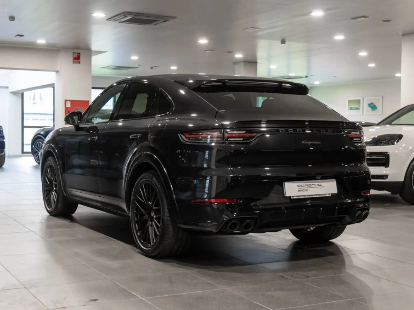 Porsche Cayenne E-Hybrid Coupé Aut. Noir - 2