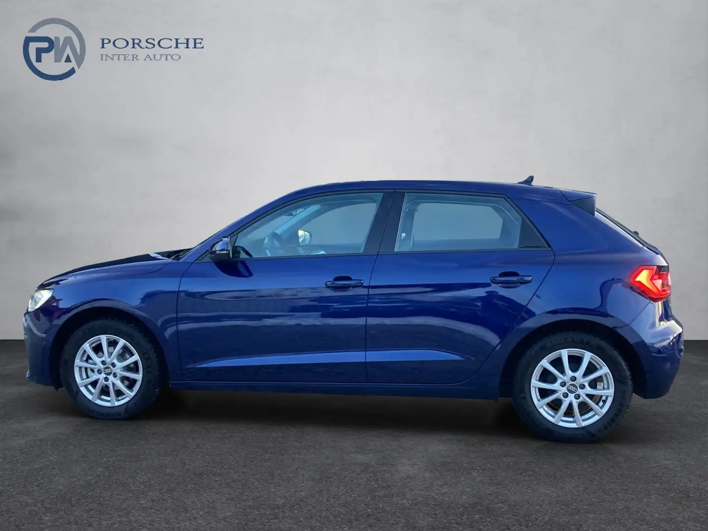 Audi A1 25 TFSI intense Blau - 1