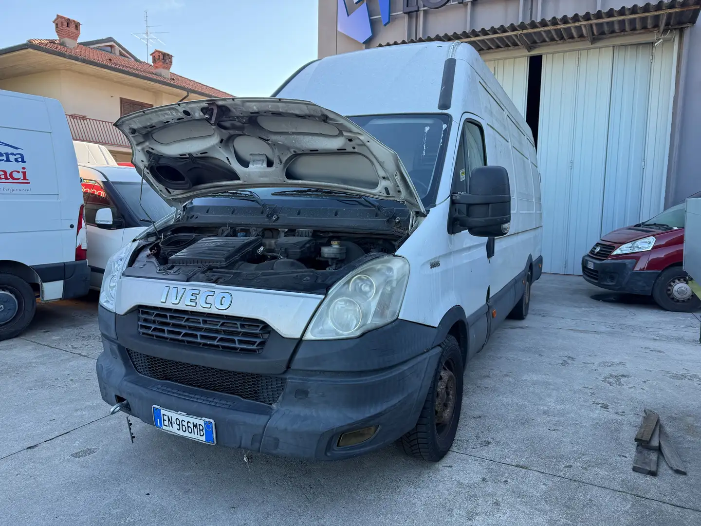 Iveco Daily 2.3 / L4 / MOTORE FUSO Blanc - 1