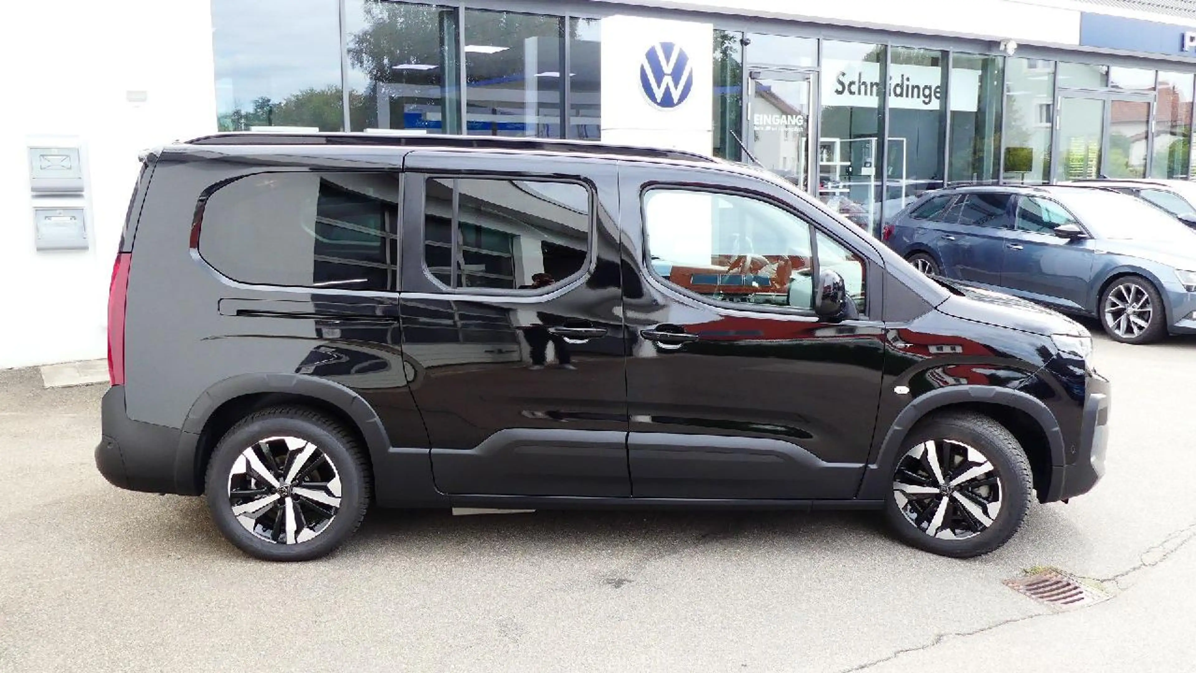 Peugeot Rifter Peugeot Rifter L2 GT 1,5l HDI Paravan Umbau — photo 4