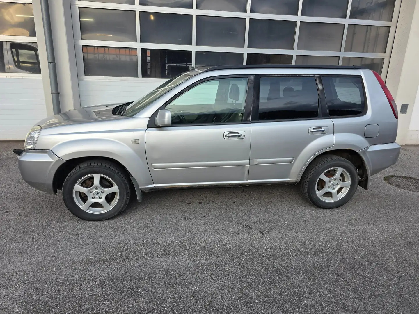 Nissan X-Trail X-TRAIL 2,2 dCi 16V - 2