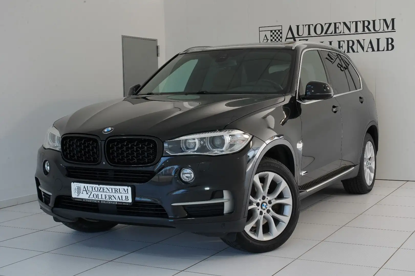 BMW X5 xDrive 40d Sport-Aut. *ACC*HUD*HIFI*PANORAMA* Black - 1