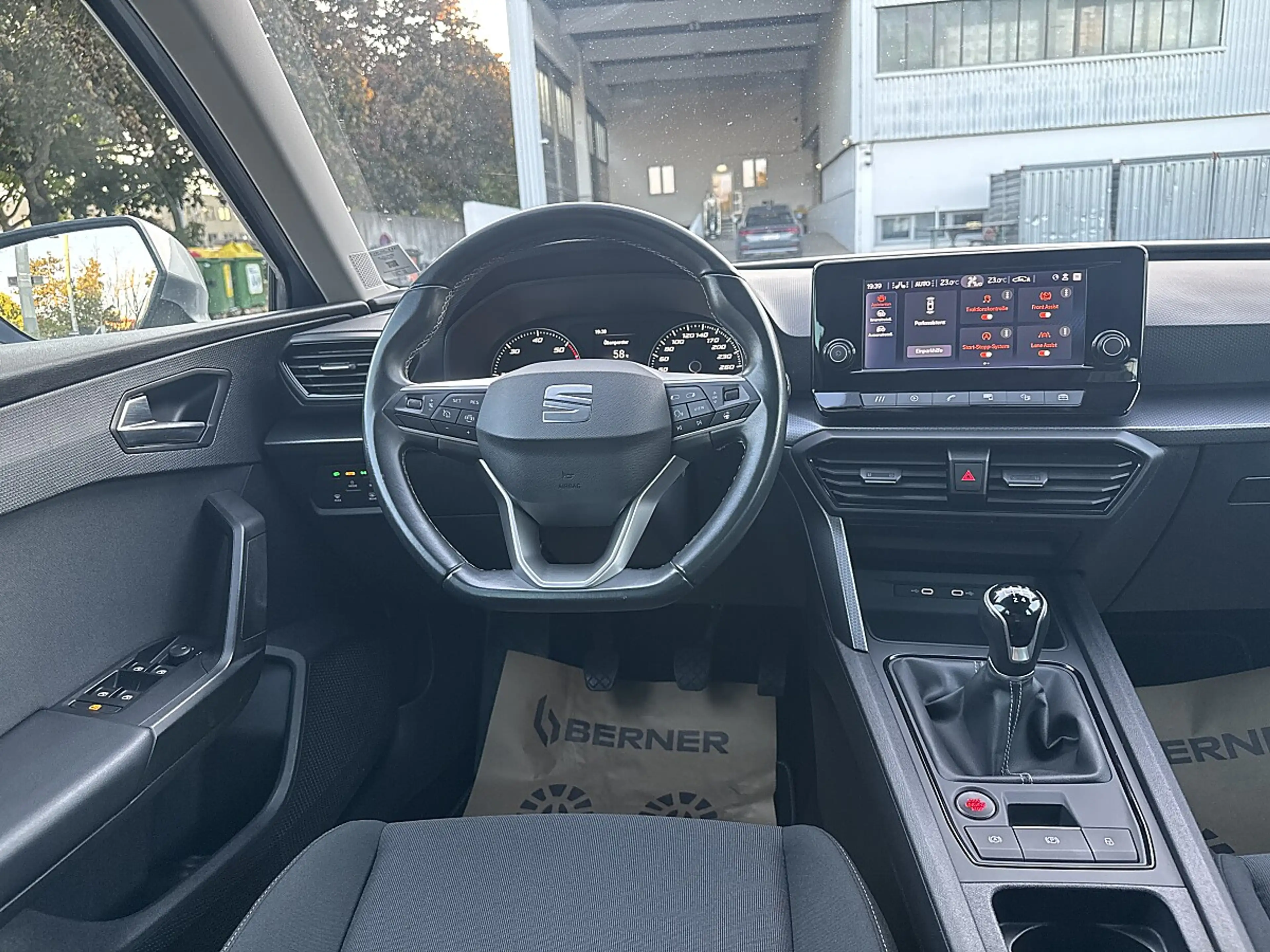 SEAT Leon SP Style 2,0 TDI / 1BESITZ / WINTER PAKET / DRI... — photo 14