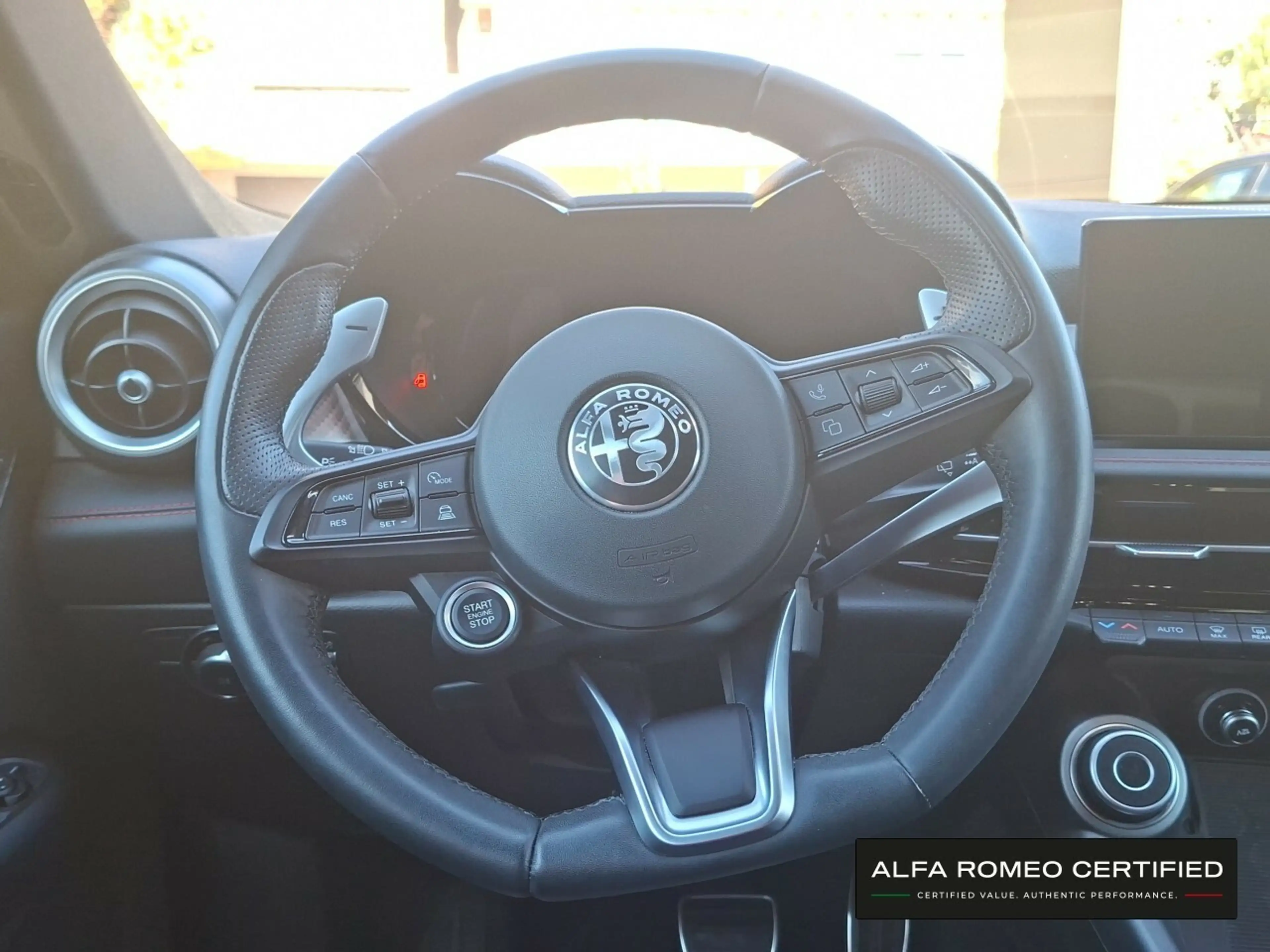 Alfa Romeo Tonale Tributo Italiano 1.5 VGT MildHybrid — photo 9