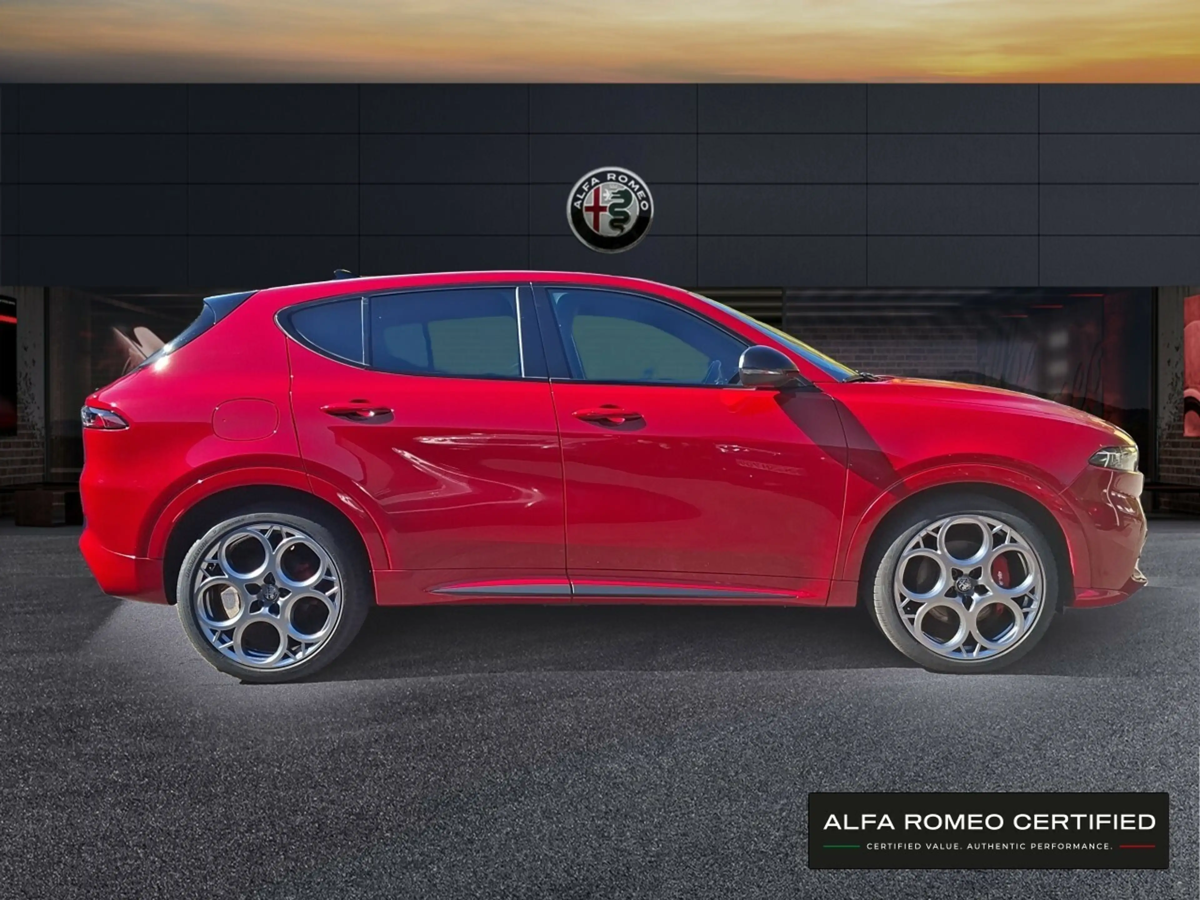 Alfa Romeo Tonale Tributo Italiano 1.5 VGT MildHybrid — photo 4