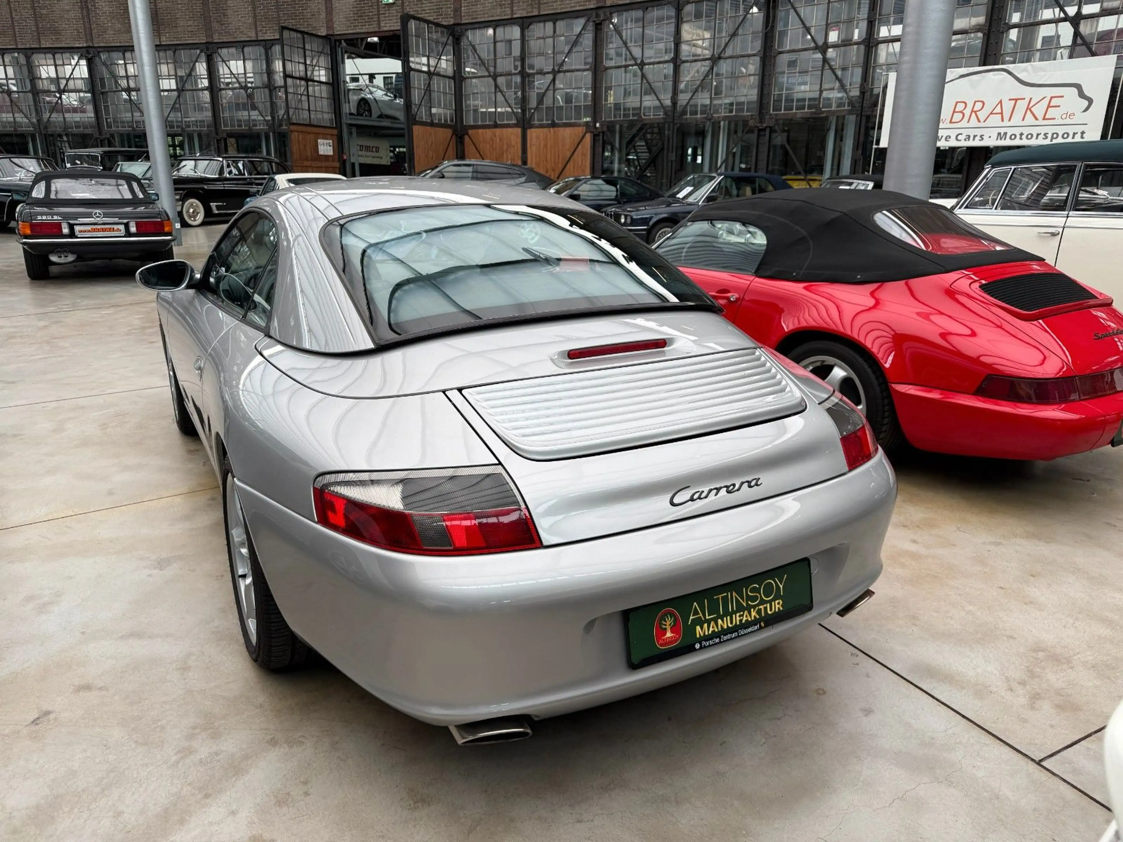 Porsche 996 Carrera Cabriolet — photo 9
